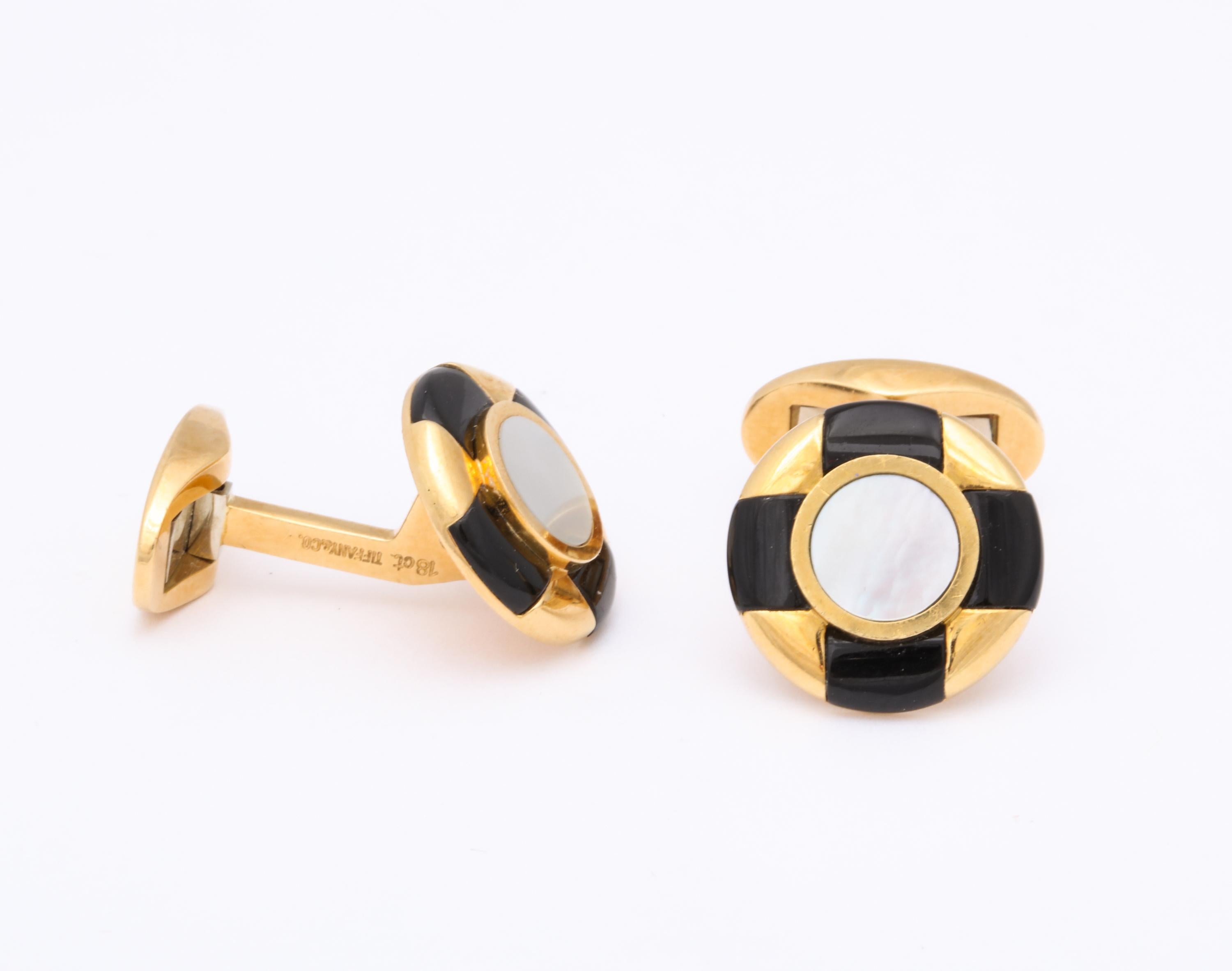 Tiffany & Co. Germany 1980s Mother of Pearl and Onyx Gold Flip Up Cufflinks 6