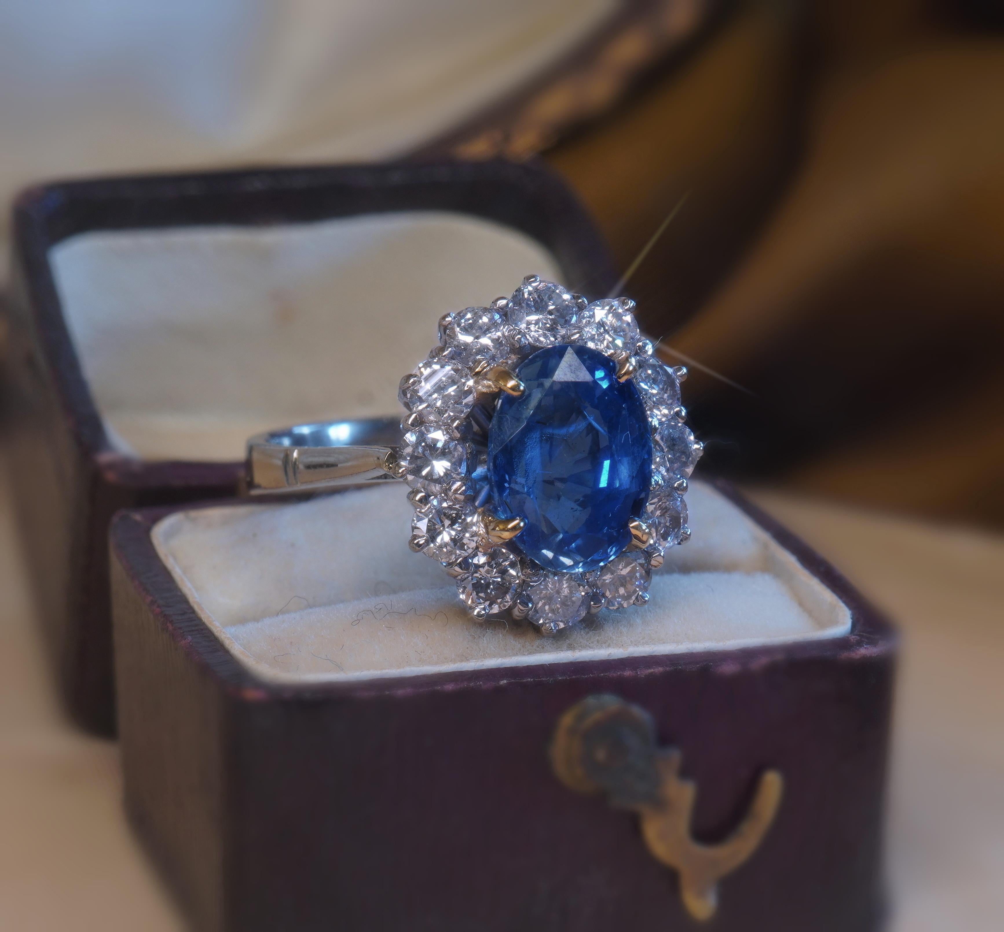 Women's or Men's Tiffany & Co GIA 18K Blue Sapphire Diamond Ring Unheated Vintage Ceylon 4.55 Cts