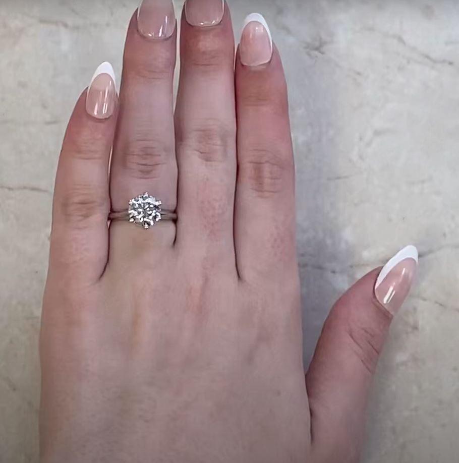 Women's Tiffany & Co. GIA 2.33ct Round Brilliant Cut Diamond Engagement Ring, Platinum For Sale