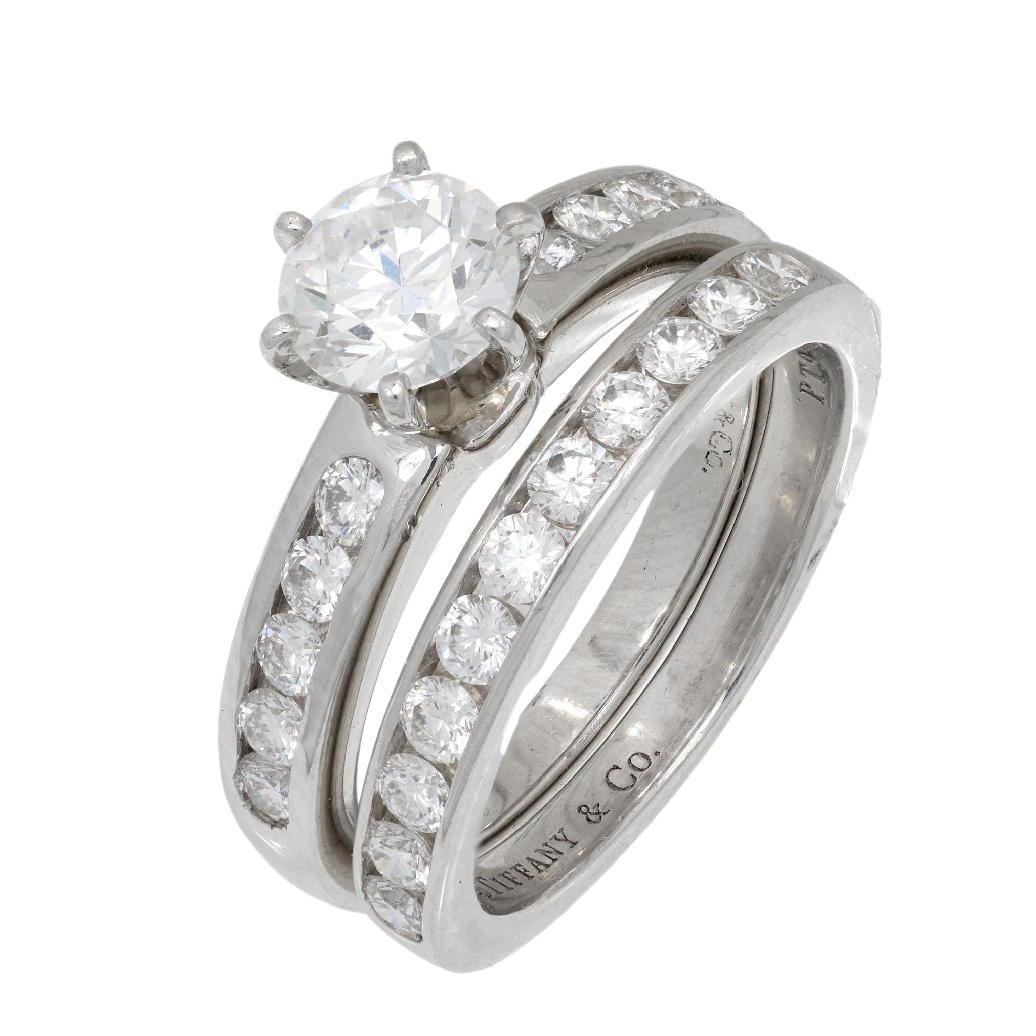 Tiffany & Co. GIA .81 carat diamond platinum engagement ring set en venta