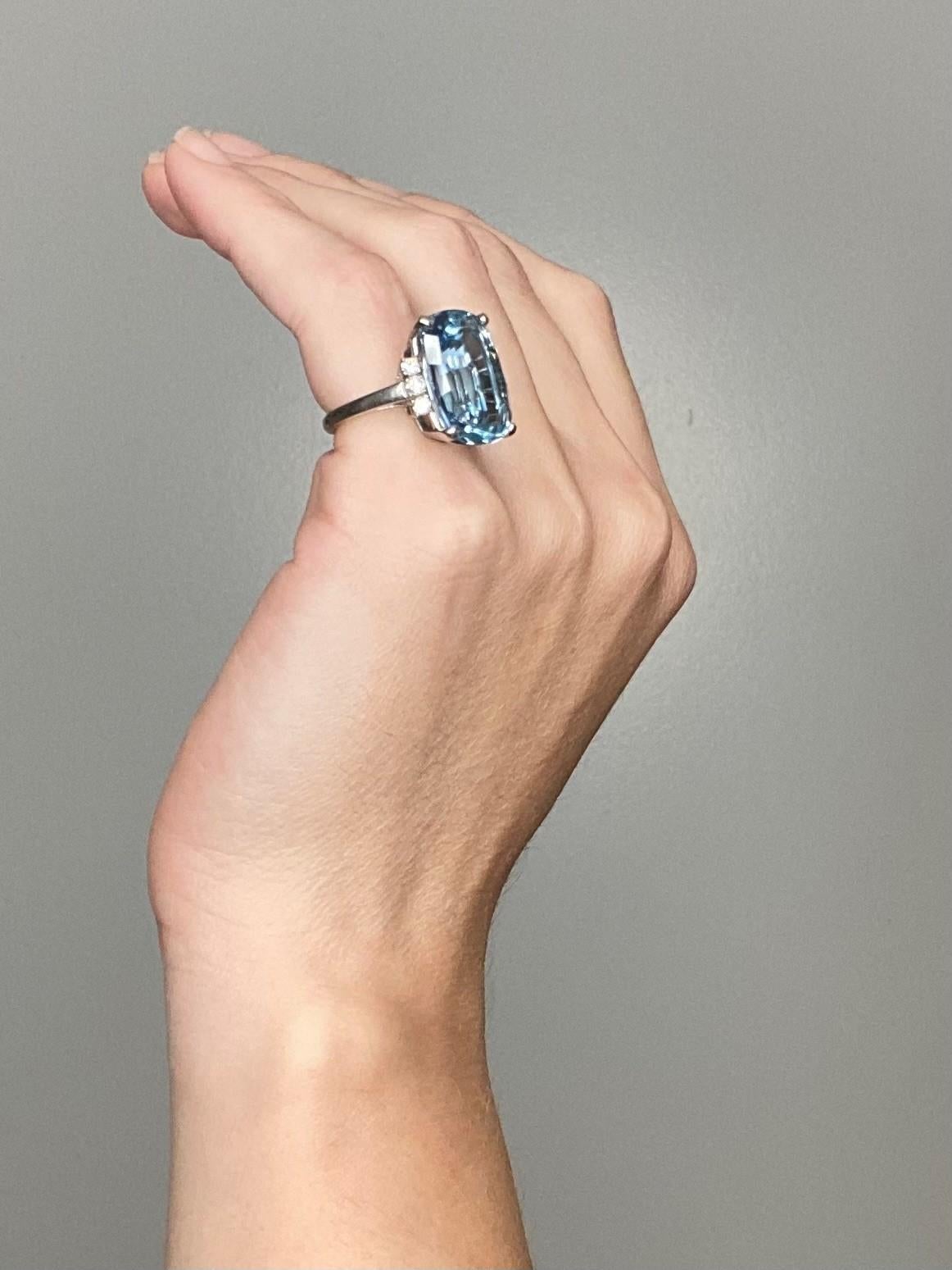 Tiffany & Co. GIA Certified 1960 Cocktail Ring Platinum with 19.17 Ct Aquamarine 3