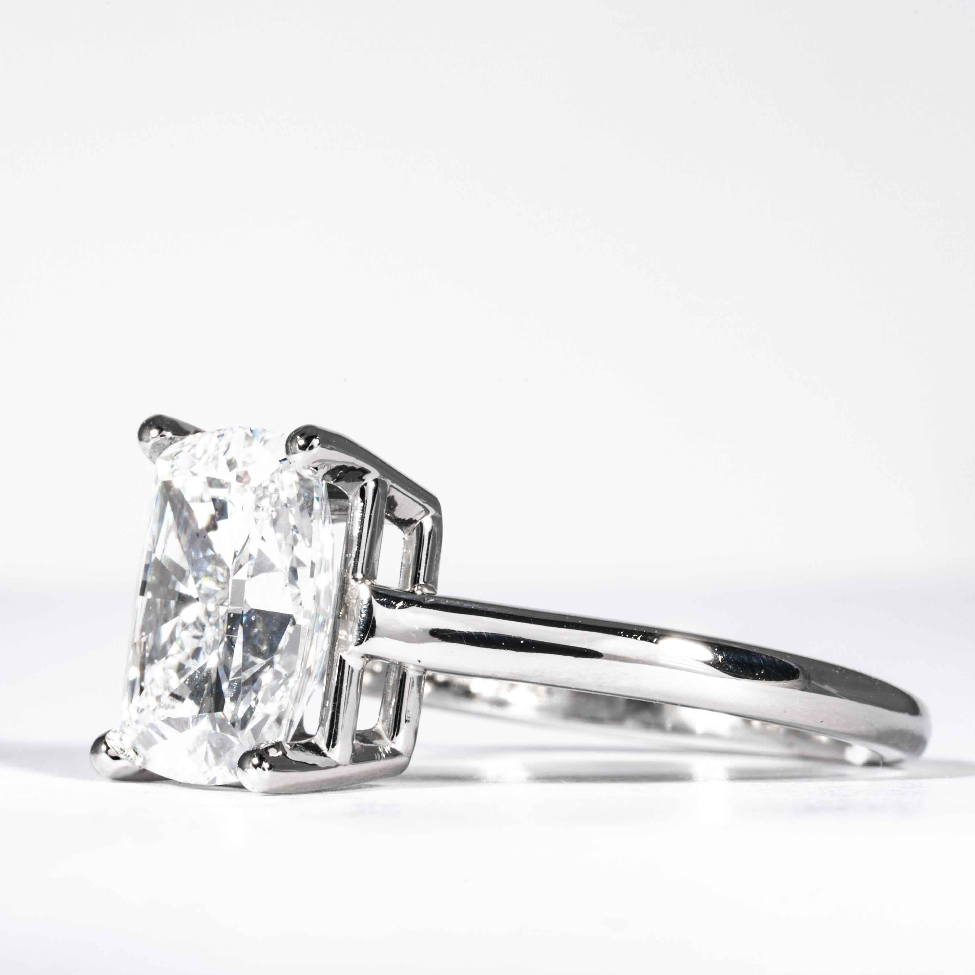 Tiffany & Co. GIA-zertifizierter Solitär-Ring mit 3,05 Karat D SI1 Diamant im Kissenschliff im Zustand „Neu“ im Angebot in Boston, MA