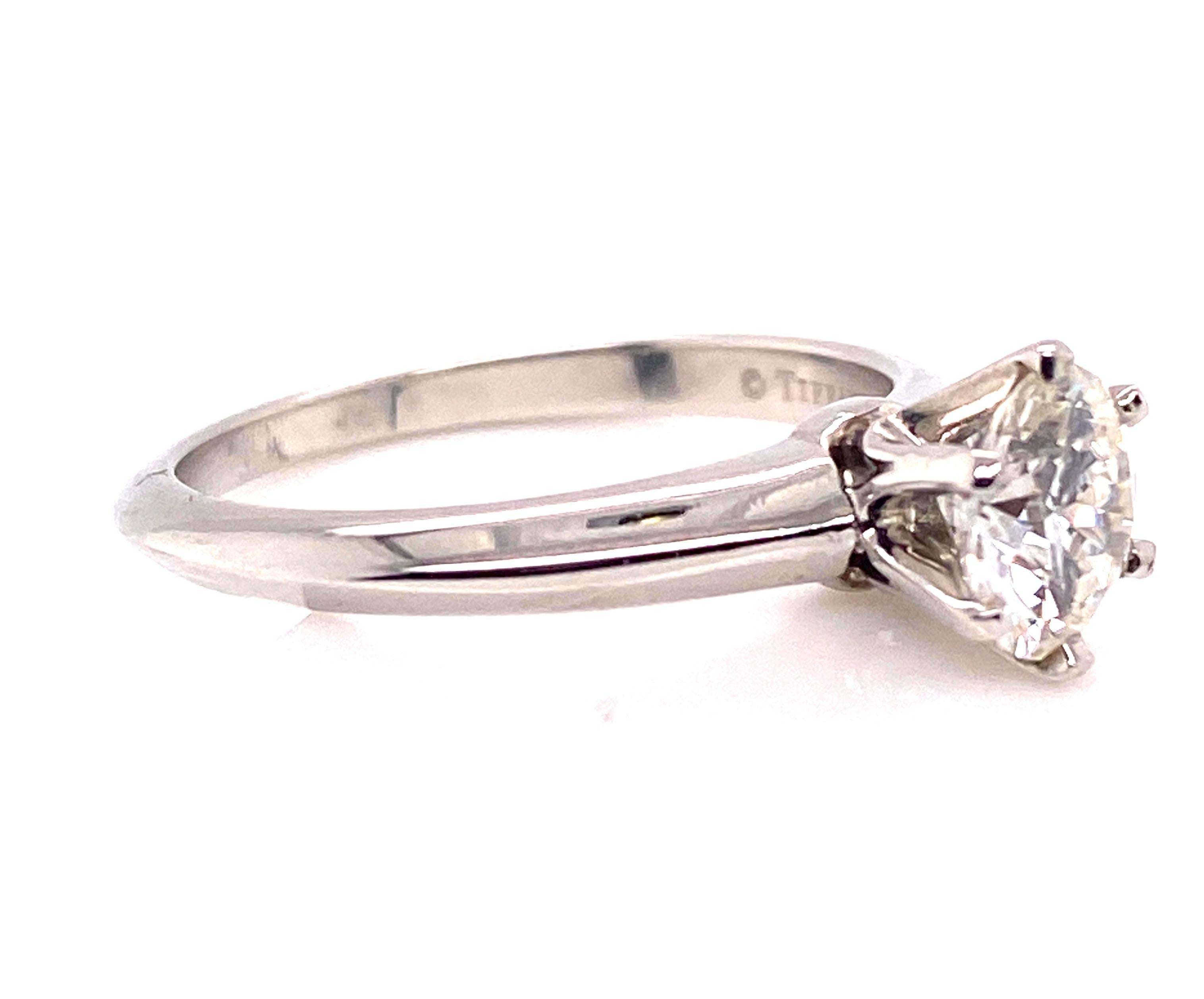 Taille ronde Tiffany & Co. Bague de fiançailles solitaire en diamant de 0,90ct G-VVS1 XXX certifiée GIA en vente