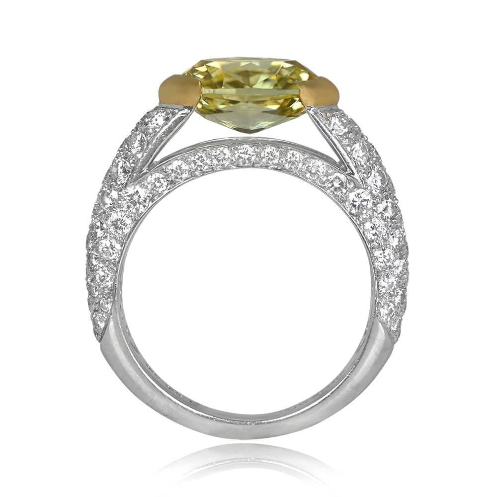 Taille ovale Tiffany & Co. Bague de fiançailles en or jaune et platine, diamant de taille ovale GIA en vente
