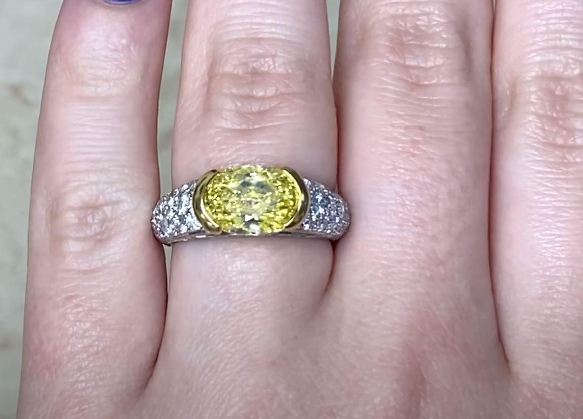 Tiffany & Co. Bague de fiançailles en or jaune et platine, diamant de taille ovale GIA Excellent état - En vente à New York, NY