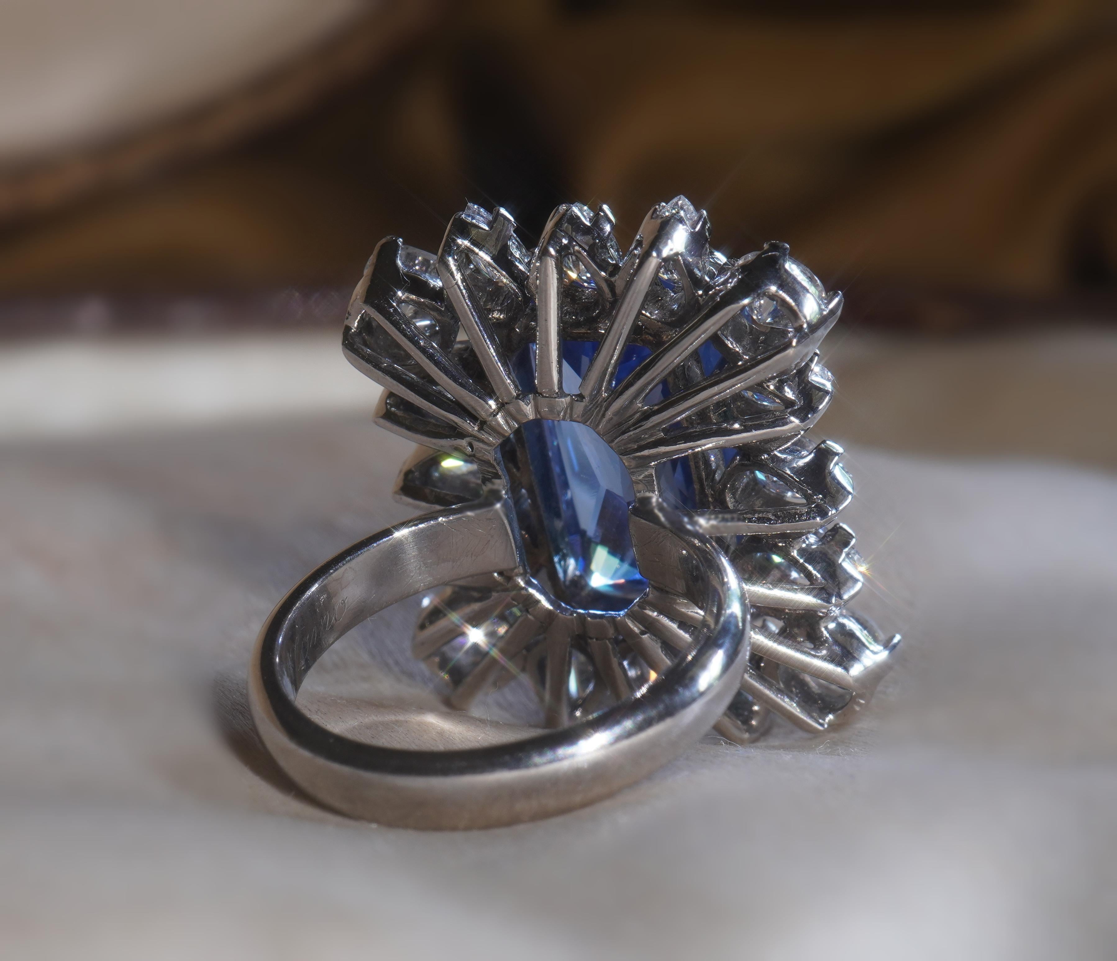 Tiffany & Co. Bague Ceylan non chauffée 15,60 carats en platine avec saphir bleu et diamants certifiés GIA en vente 1