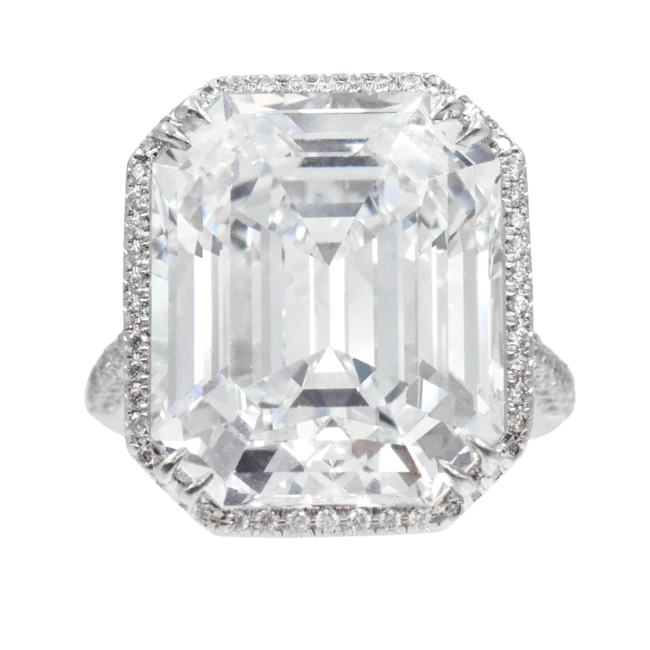 Tiffany & Co. GIA Typ IIA 15,28 Karat D-VS1 Diamantring mit Smaragdschliff im Smaragdschliff Damen im Angebot