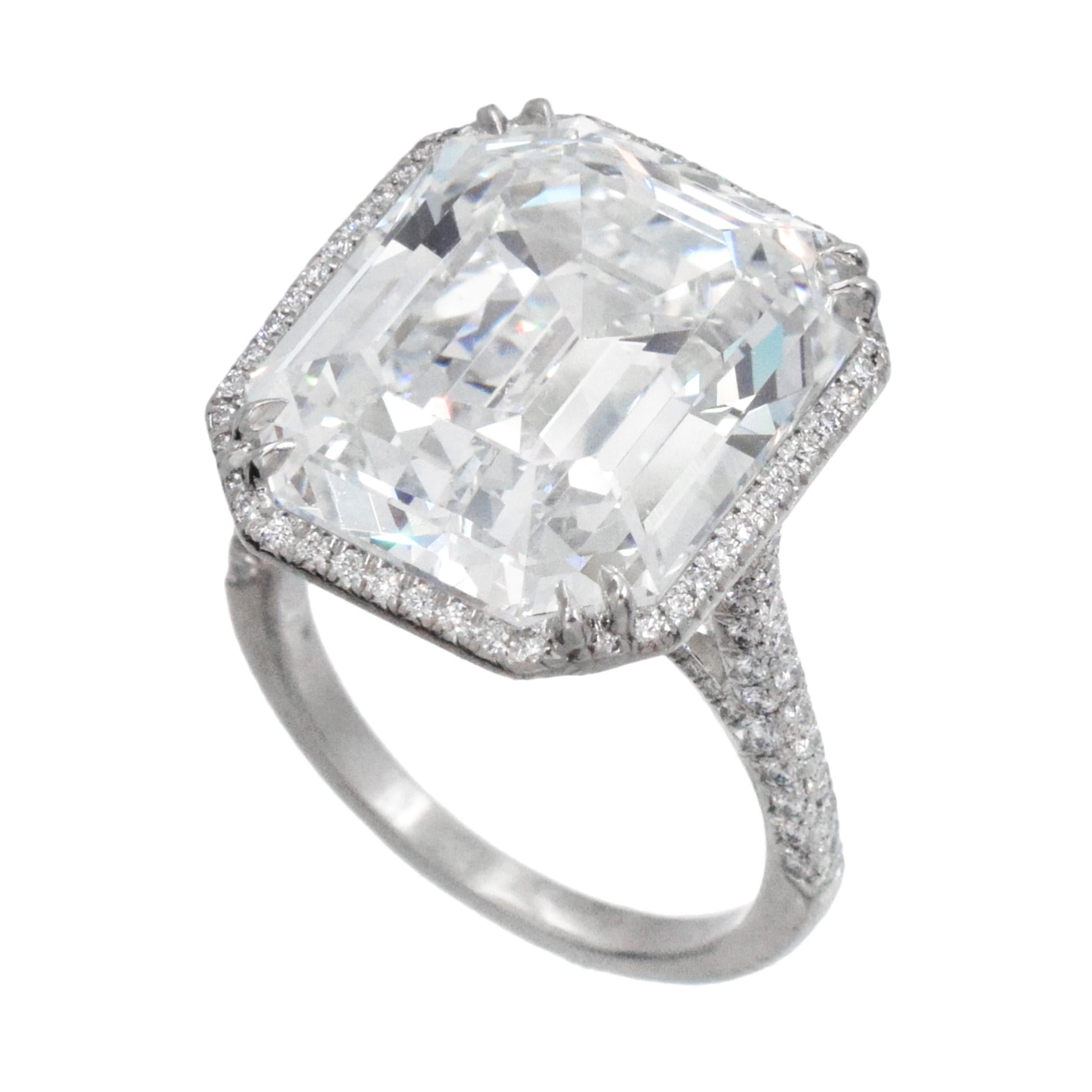 Tiffany & Co. GIA Typ IIA 15,28 Karat D-VS1 Diamantring mit Smaragdschliff im Smaragdschliff im Angebot 1