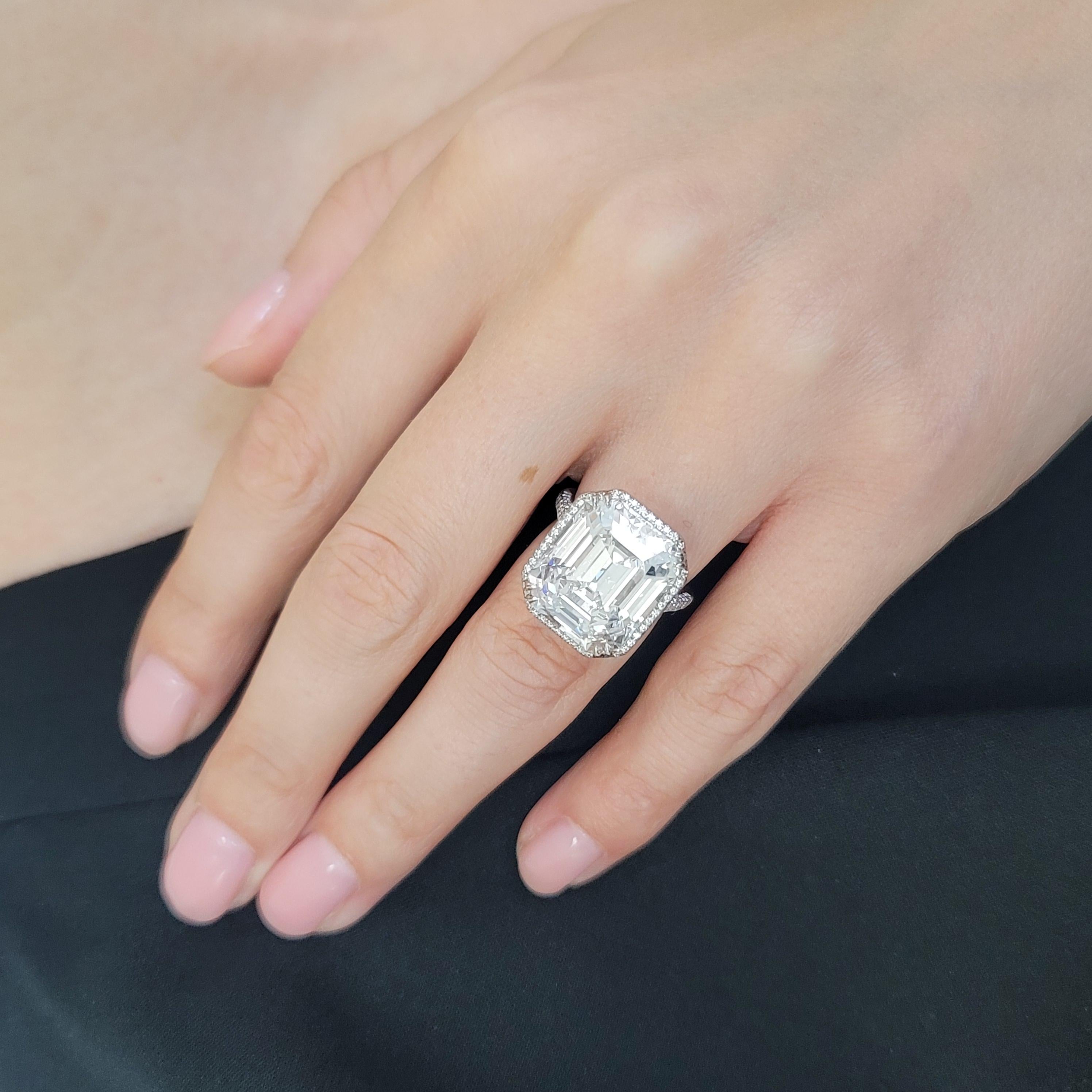 Tiffany & Co. GIA Typ IIA 15,28 Karat D-VS1 Diamantring mit Smaragdschliff im Smaragdschliff im Angebot 4