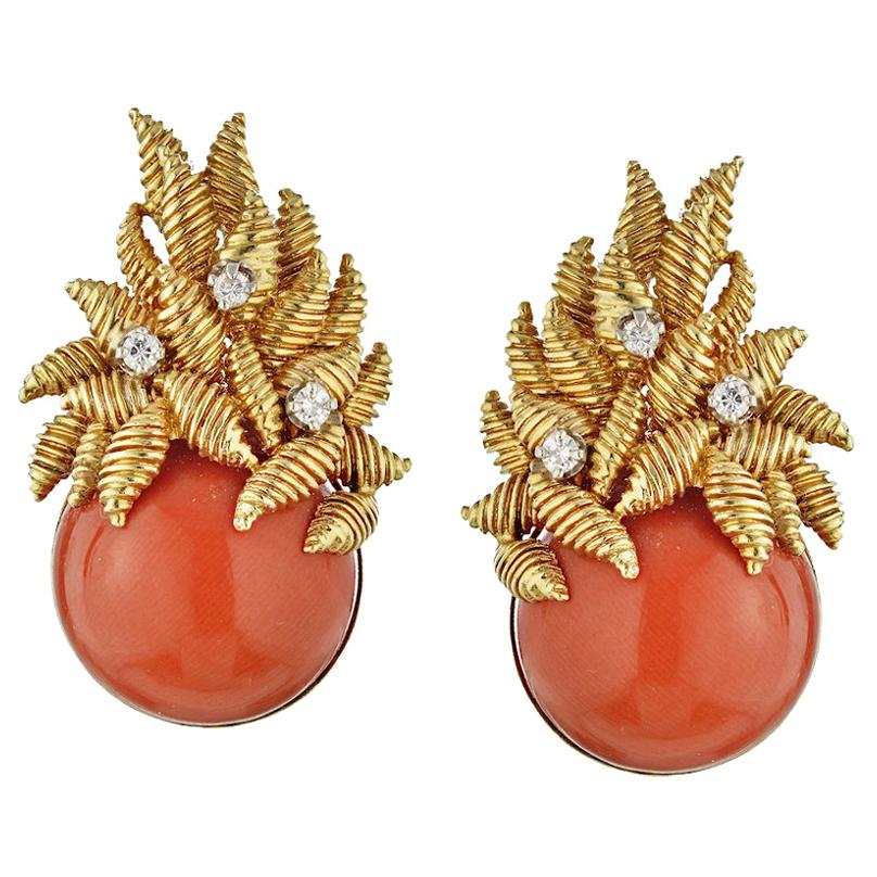Tiffany & Co. Gold 18k Vintage Round Coral Diamond Clip-On Backings Earrings