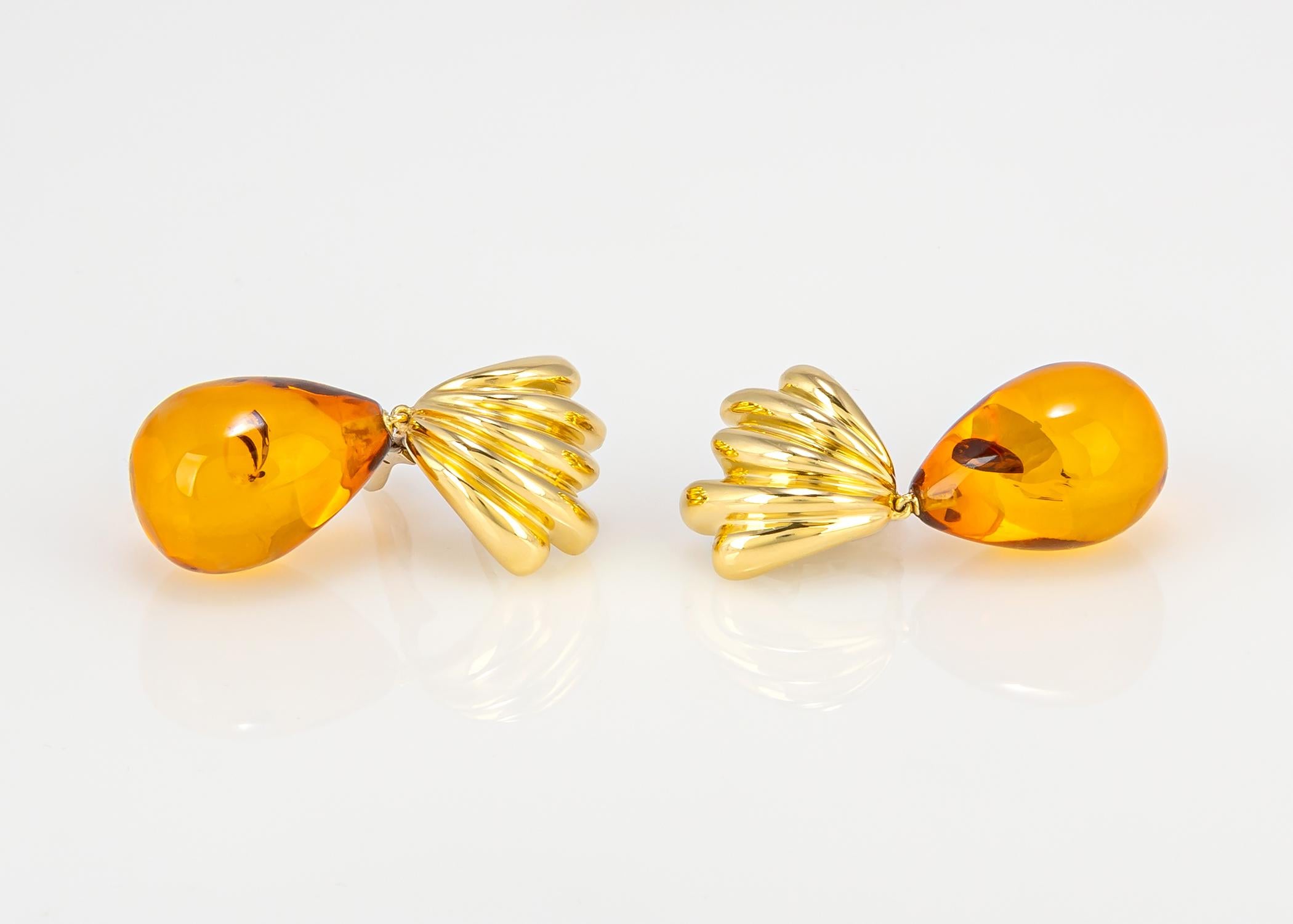 Contemporary Tiffany & Co. Gold and Amber Drop Earrings For Sale