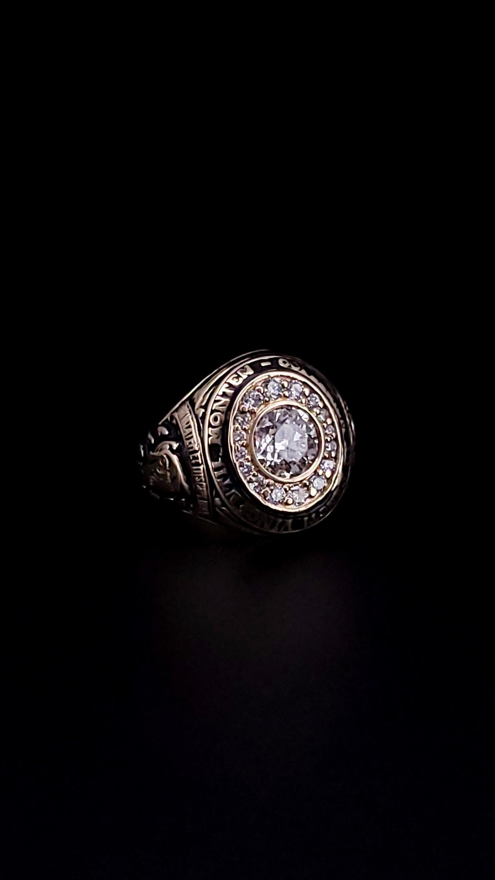 Taglio vecchia miniera Tiffany & Co. Anello in oro con onice nera e diamanti in vendita