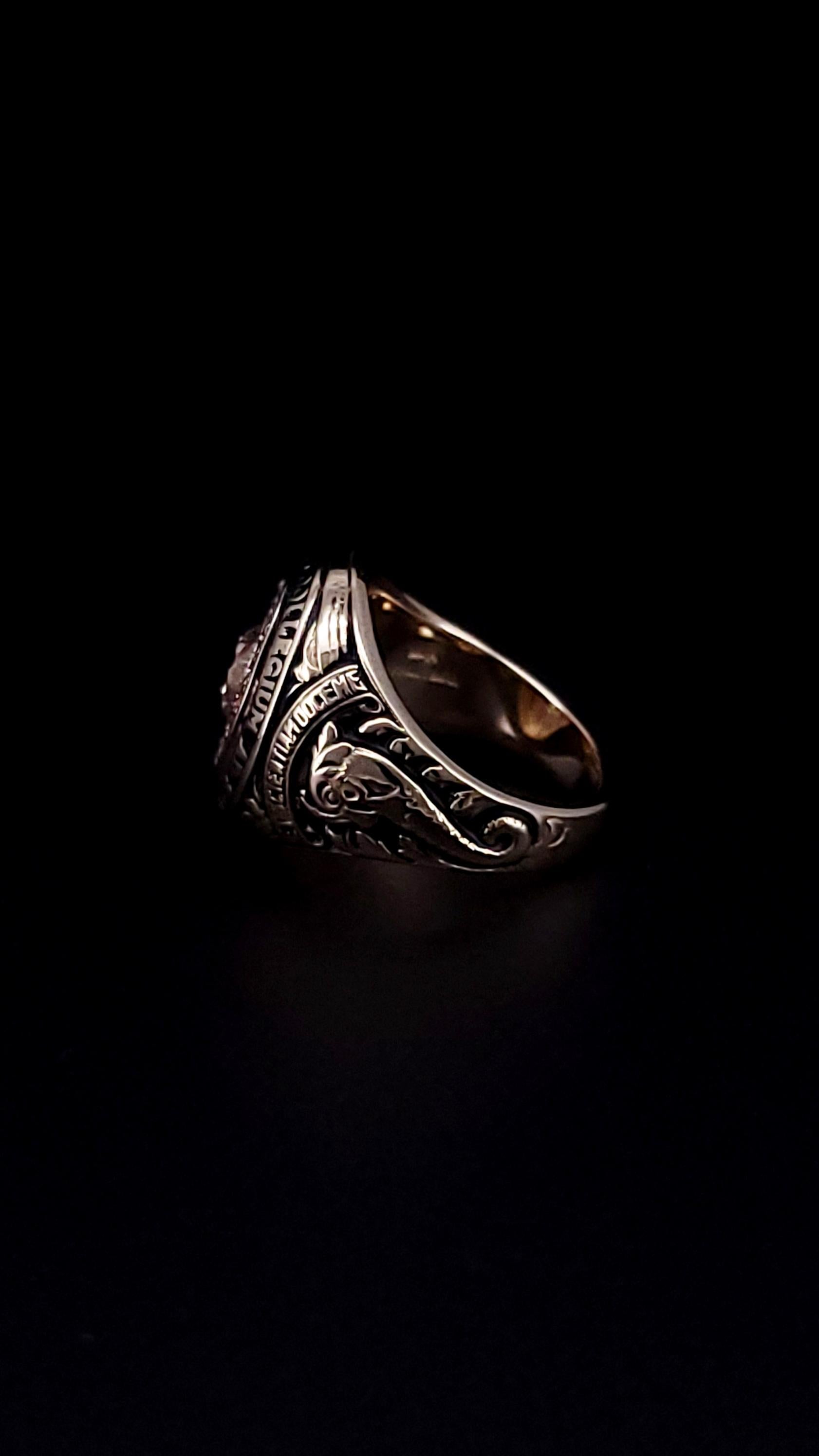 Tiffany & Co. Anello in oro con onice nera e diamanti in vendita 1