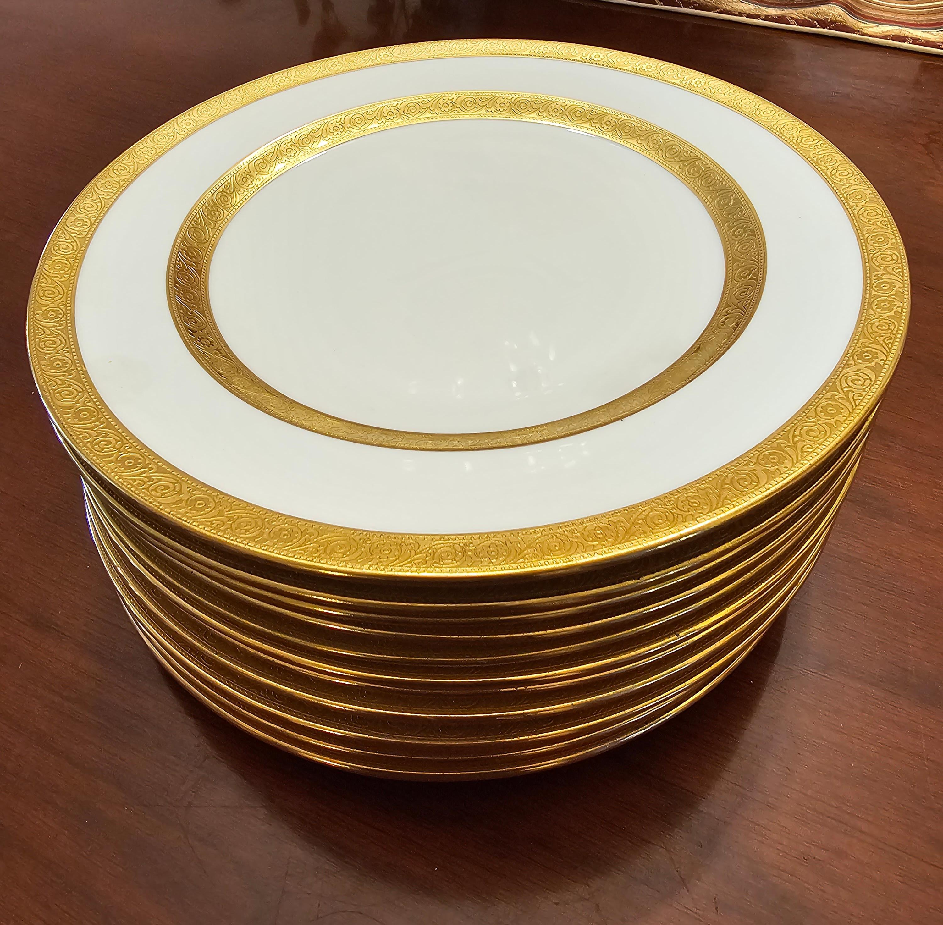Set of 12 Tiffany & Co. Gold Encrusted Porcelain Dinner Plates For Sale 4