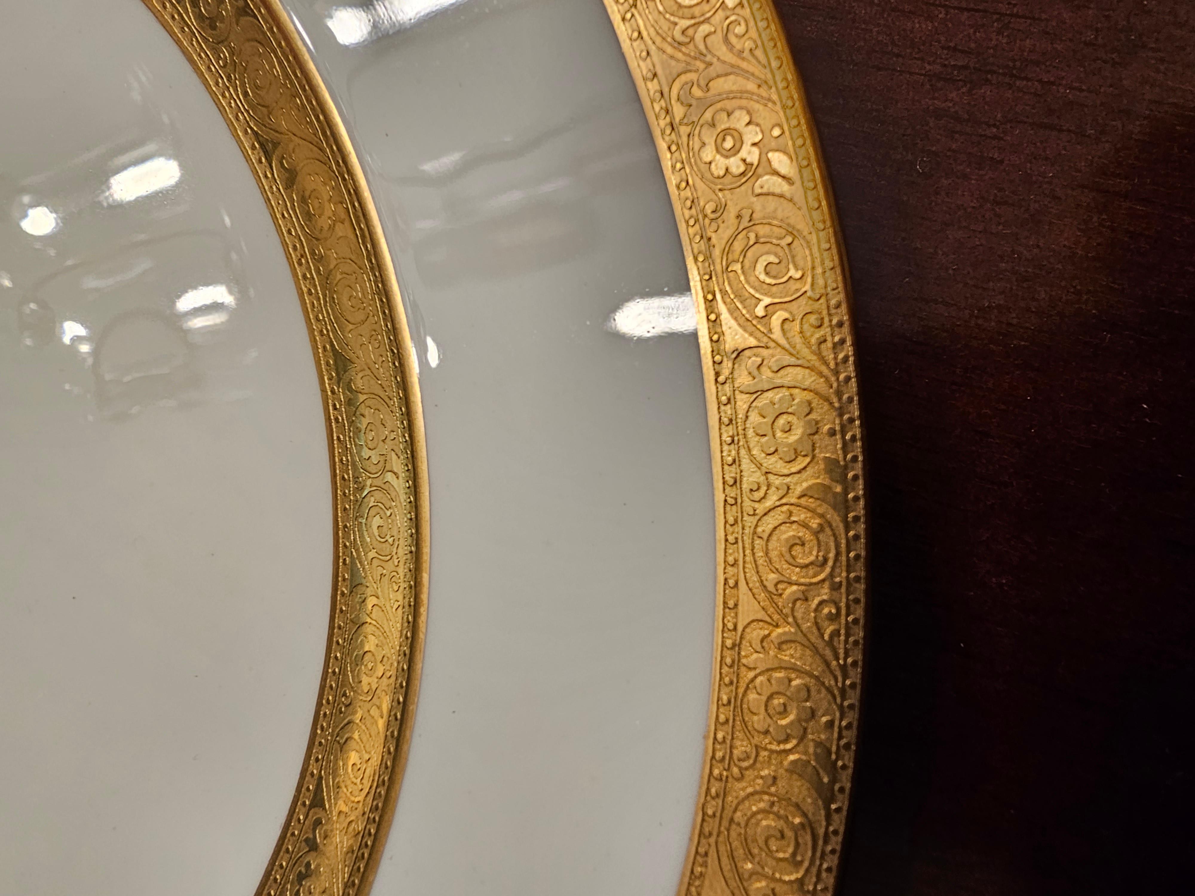 Other Set of 12 Tiffany & Co. Gold Encrusted Porcelain Dinner Plates For Sale