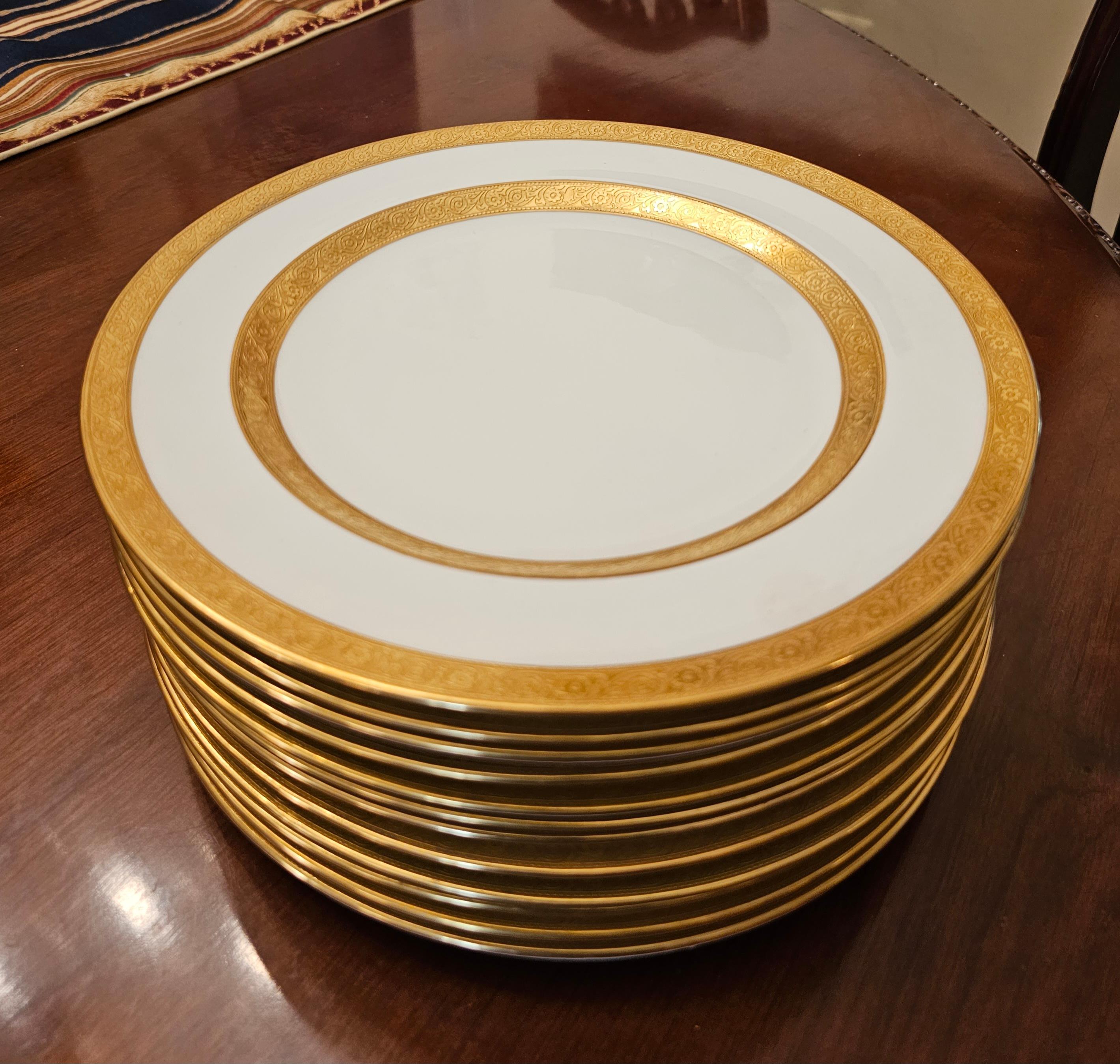Set of 12 Tiffany & Co. Gold Encrusted Porcelain Dinner Plates For Sale 1