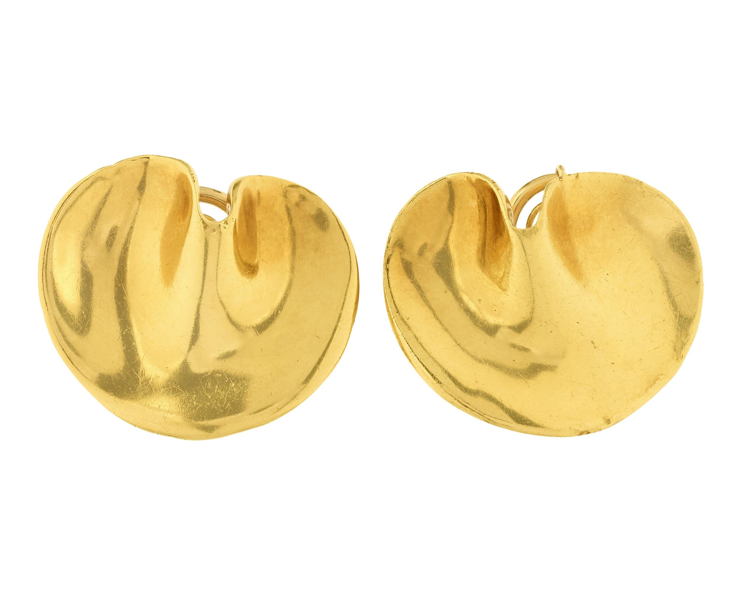 Tiffany & Co. Gold Lily Pad Earrings In Excellent Condition For Sale In New Orleans, LA