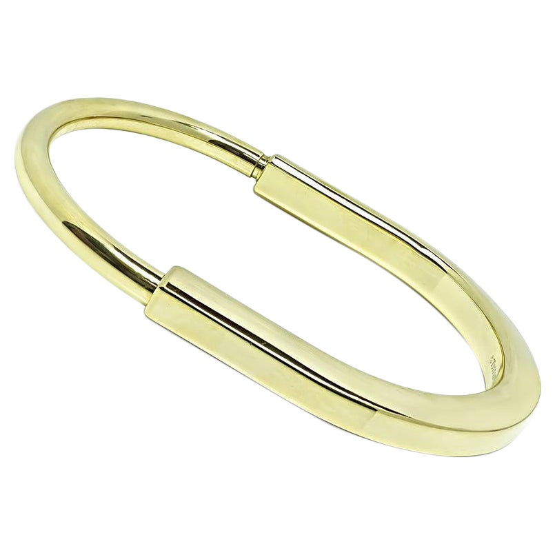 Bangle con lucchetto in oro di Tiffany & Co. in vendita
