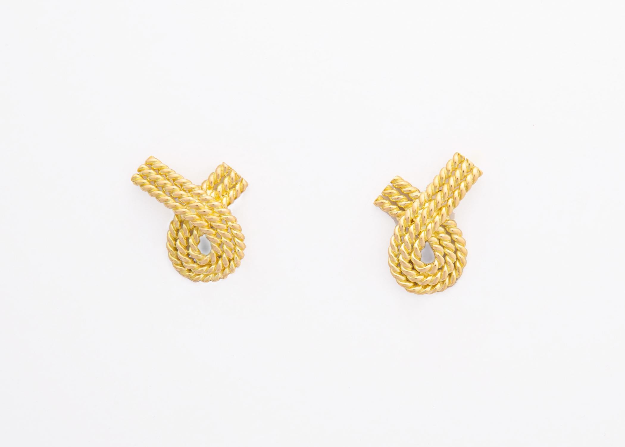 Contemporain Tiffany & Co. Boucles d'oreilles à motif de ruban or en vente