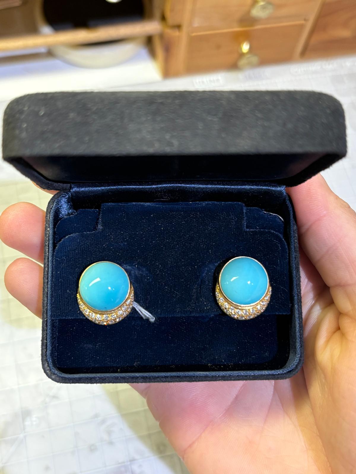 Femenino o masculino Tiffany & Co. Gold, Turquoise, and Diamond Ear Clips en venta