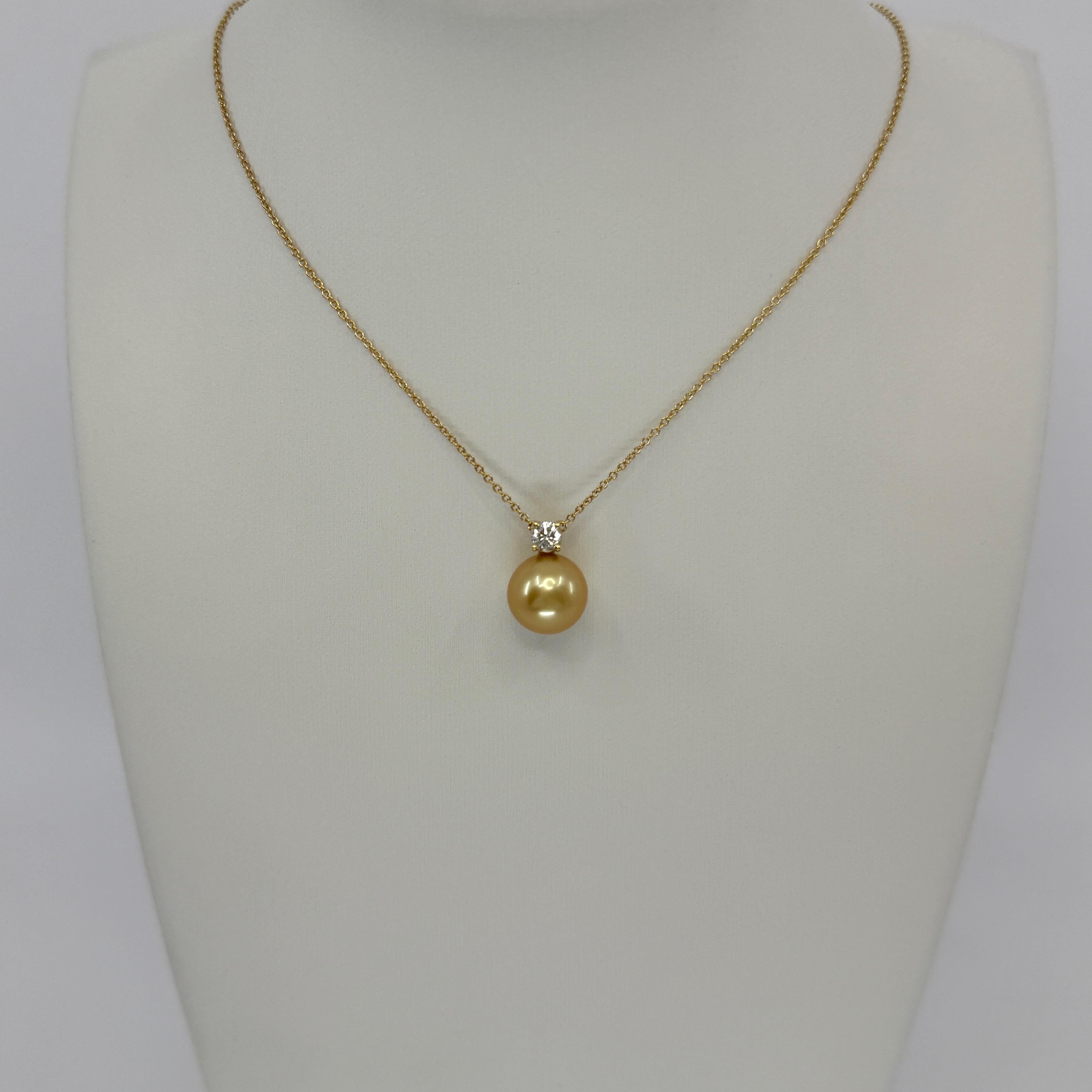 Tiffany & Co. Collier pendentif en or jaune 18 carats avec perles de Southsea et diamants Excellent état - En vente à Birmingham, GB
