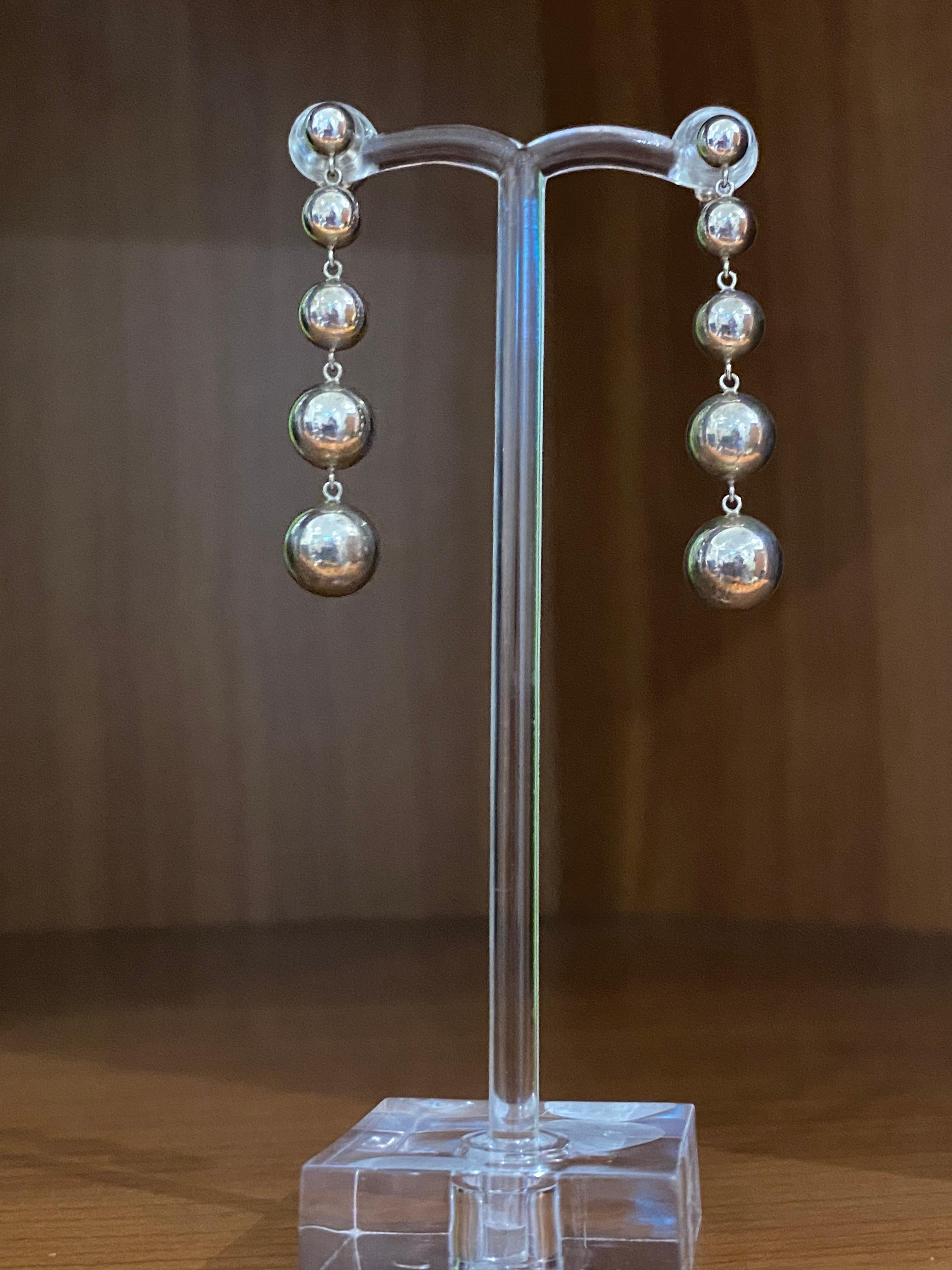 Abgestufte Kugelperlen-Ohrringe von Tiffany & Co, 925 Sterlingsilber, Sterlingsilber 1