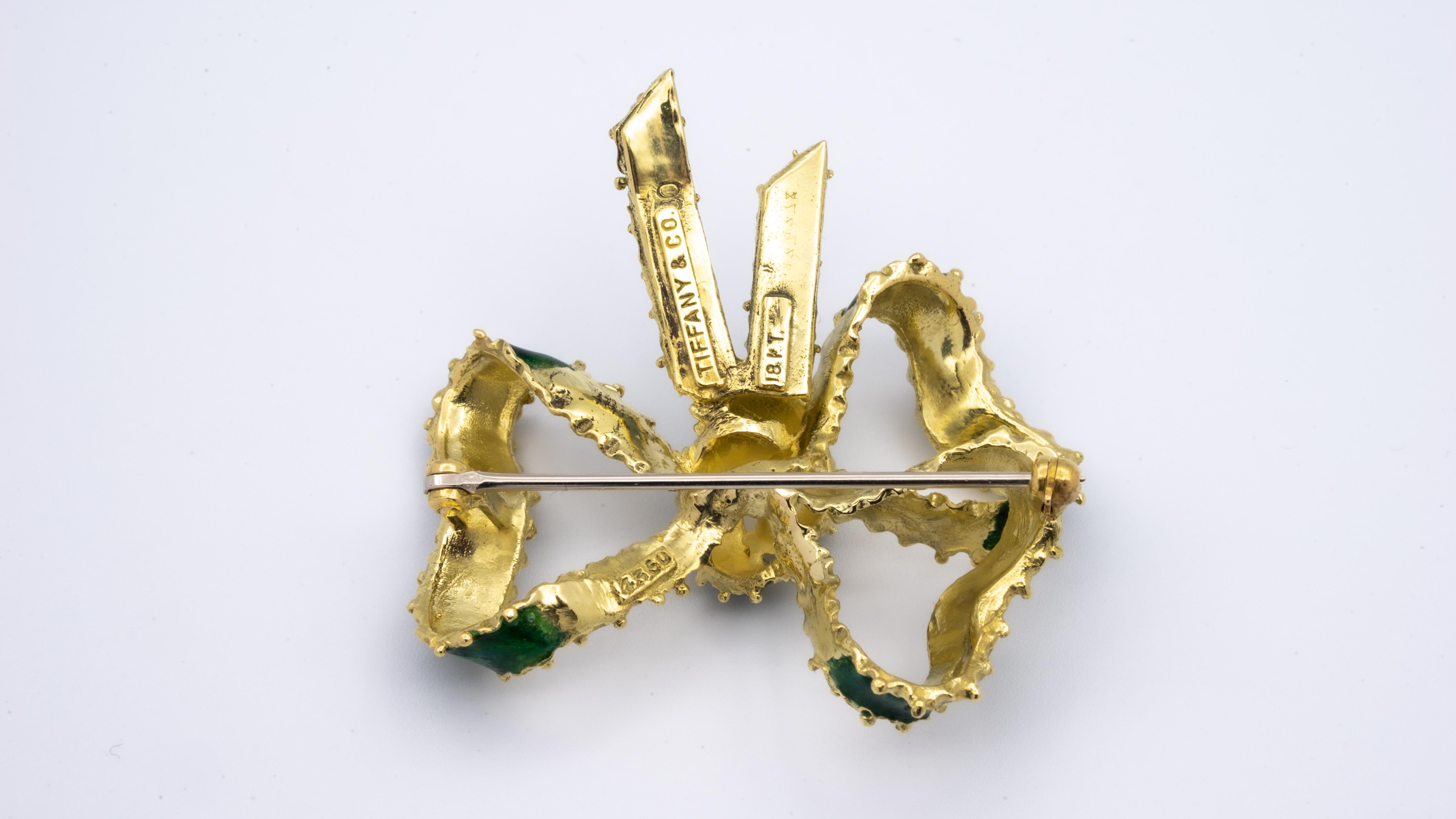 Women's or Men's Tiffany & Co. Green Enamel 18 Karat Gold Bow Pin