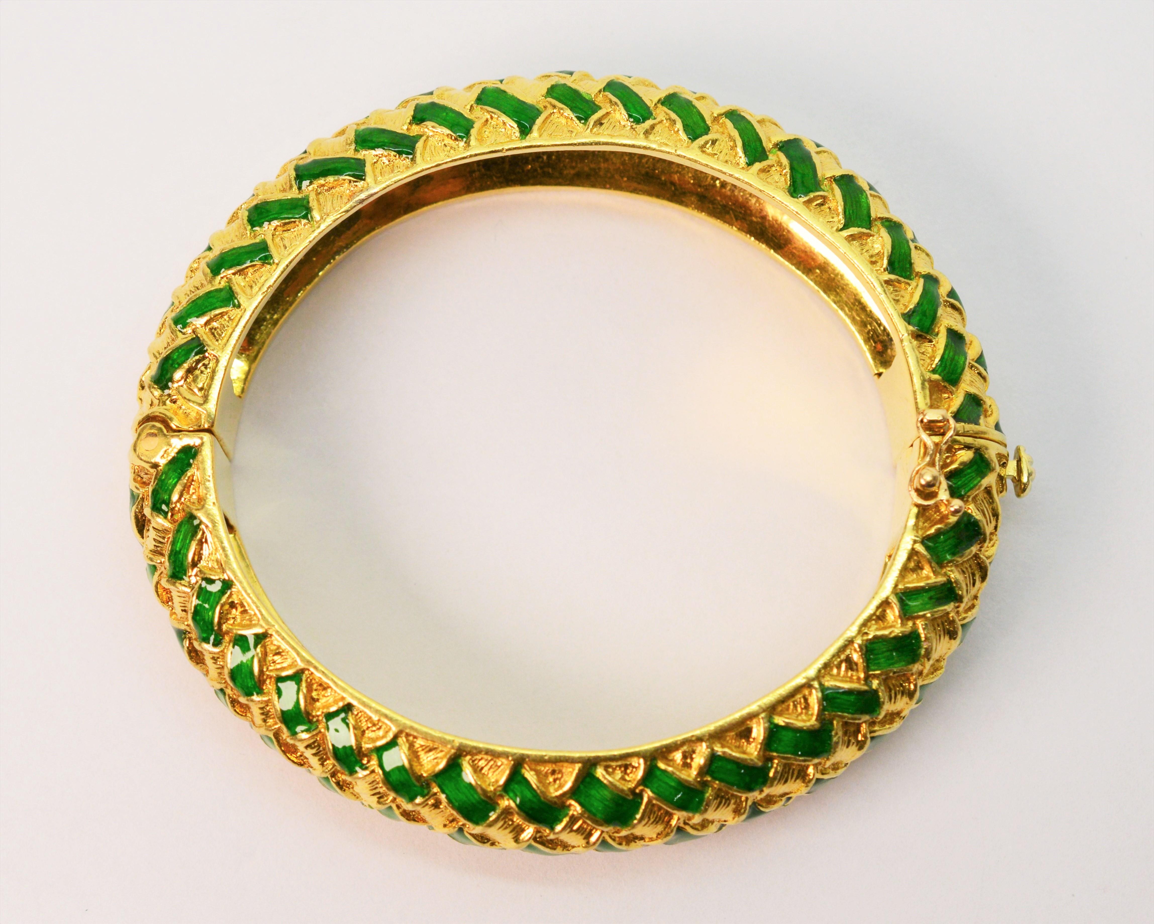 Tiffany & Co. Green Enamel Yellow Gold Basket Weave Bangle Bracelet In Excellent Condition In Mount Kisco, NY