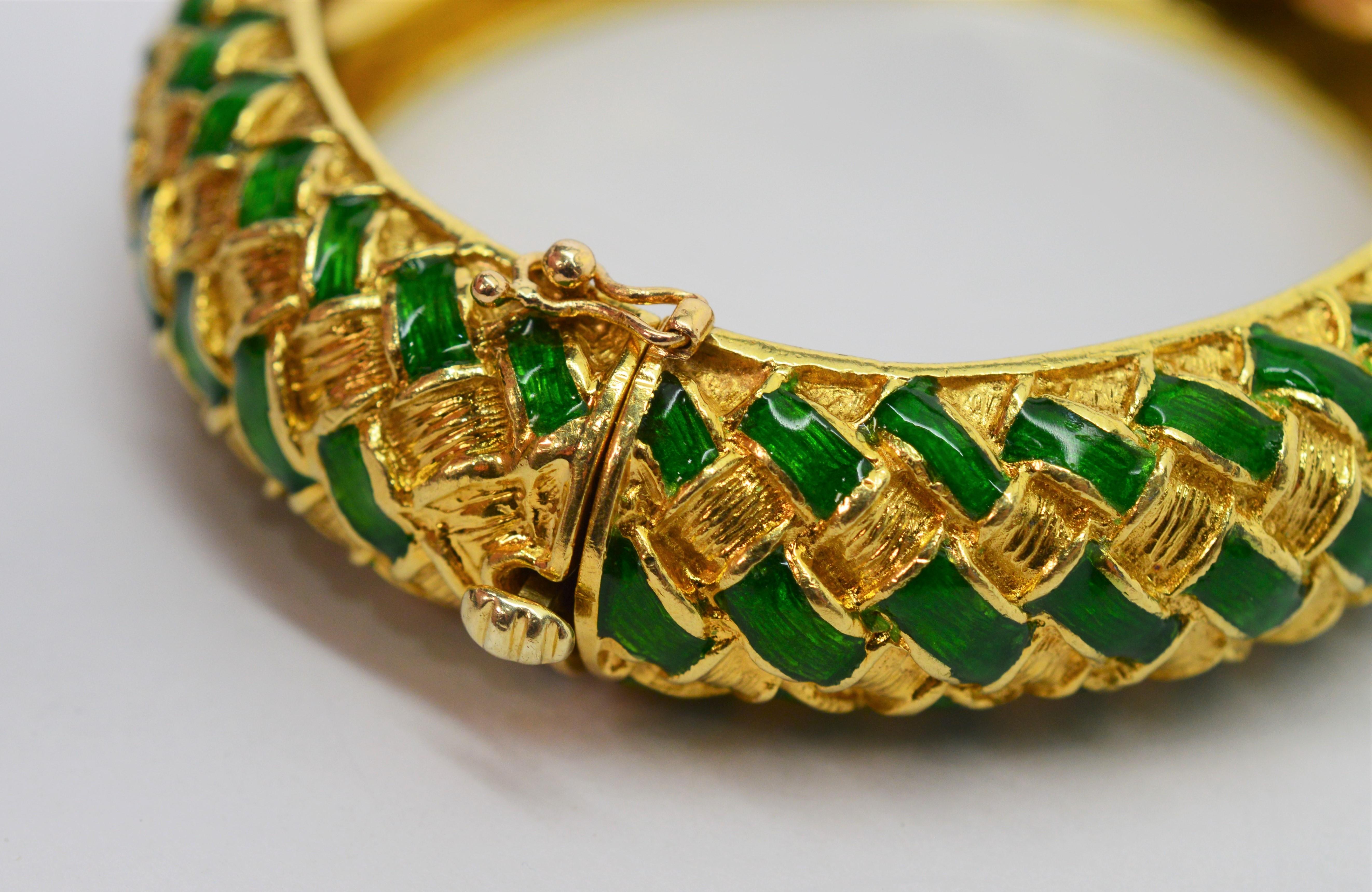 Tiffany & Co. Green Enamel Yellow Gold Basket Weave Bangle Bracelet 4