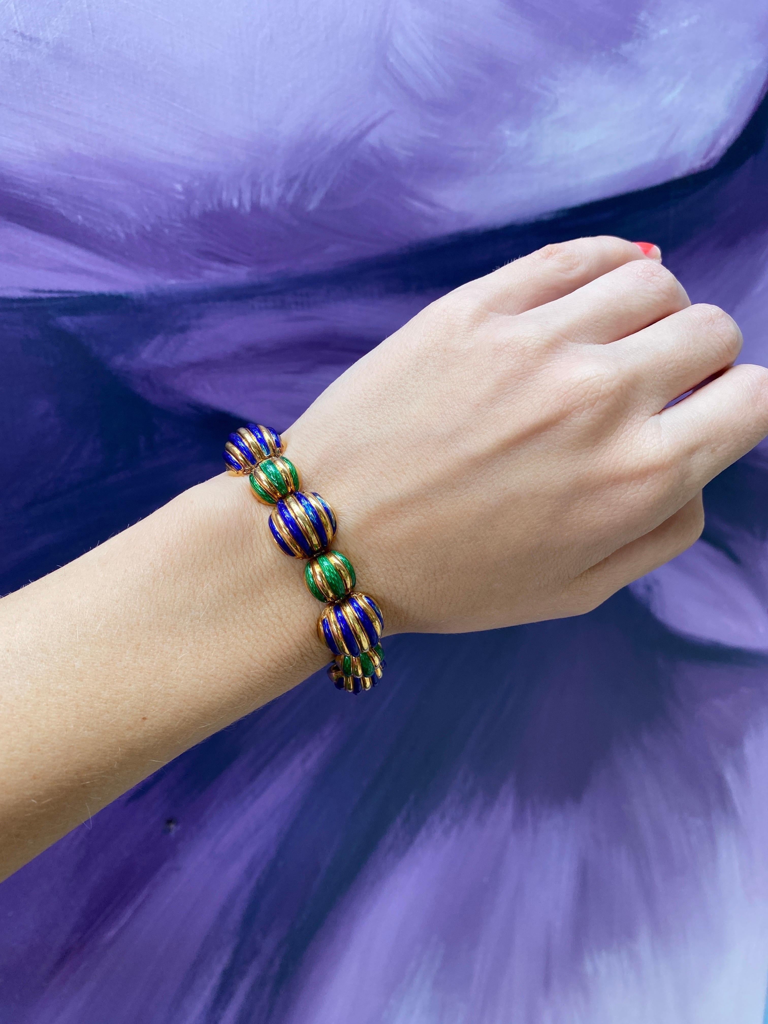Tiffany & Co. Bracelet à maillons en or jaune 18 carats émaillé vert et violet en vente 1
