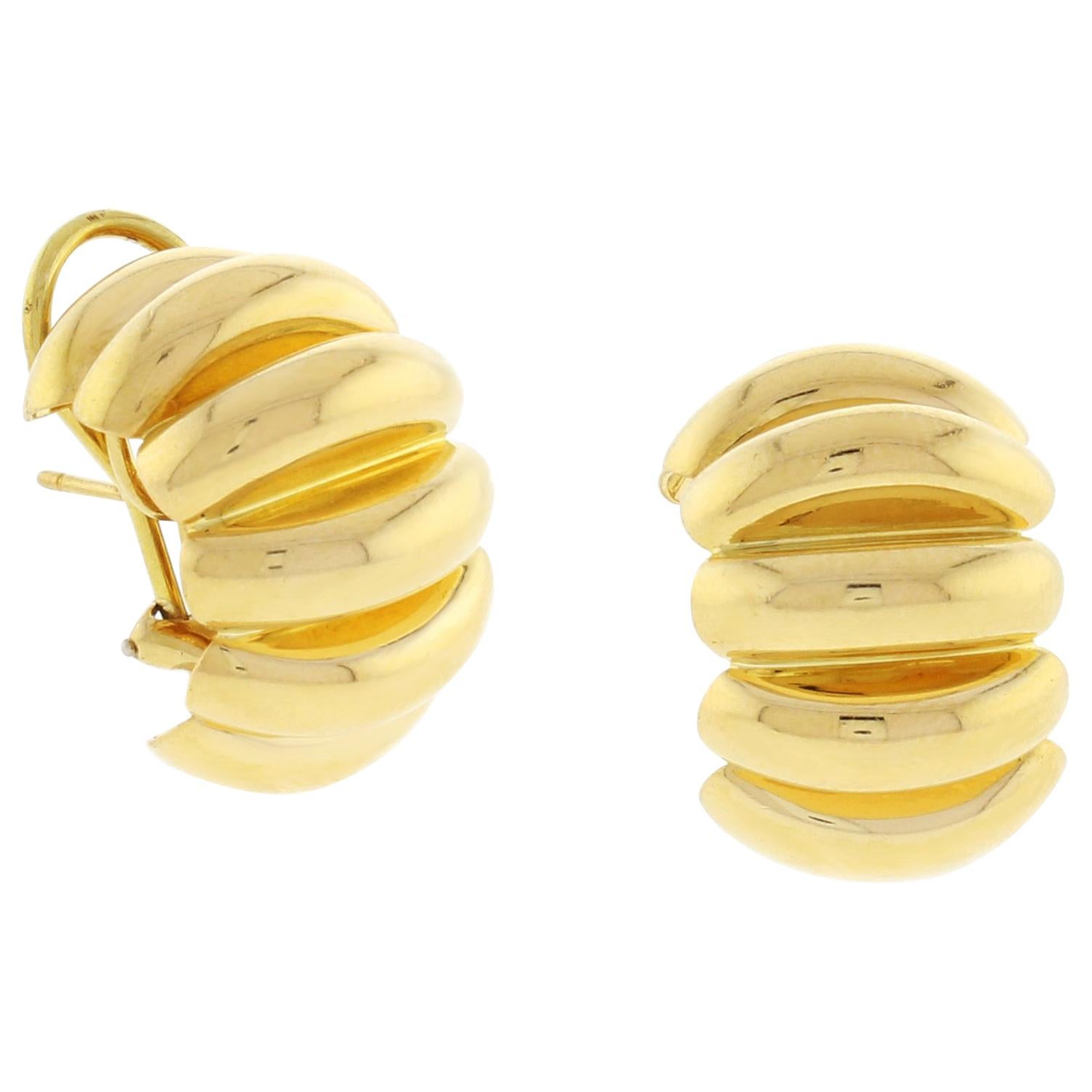 Tiffany and Co. Grooved Gold Hoop Earrings at 1stDibs