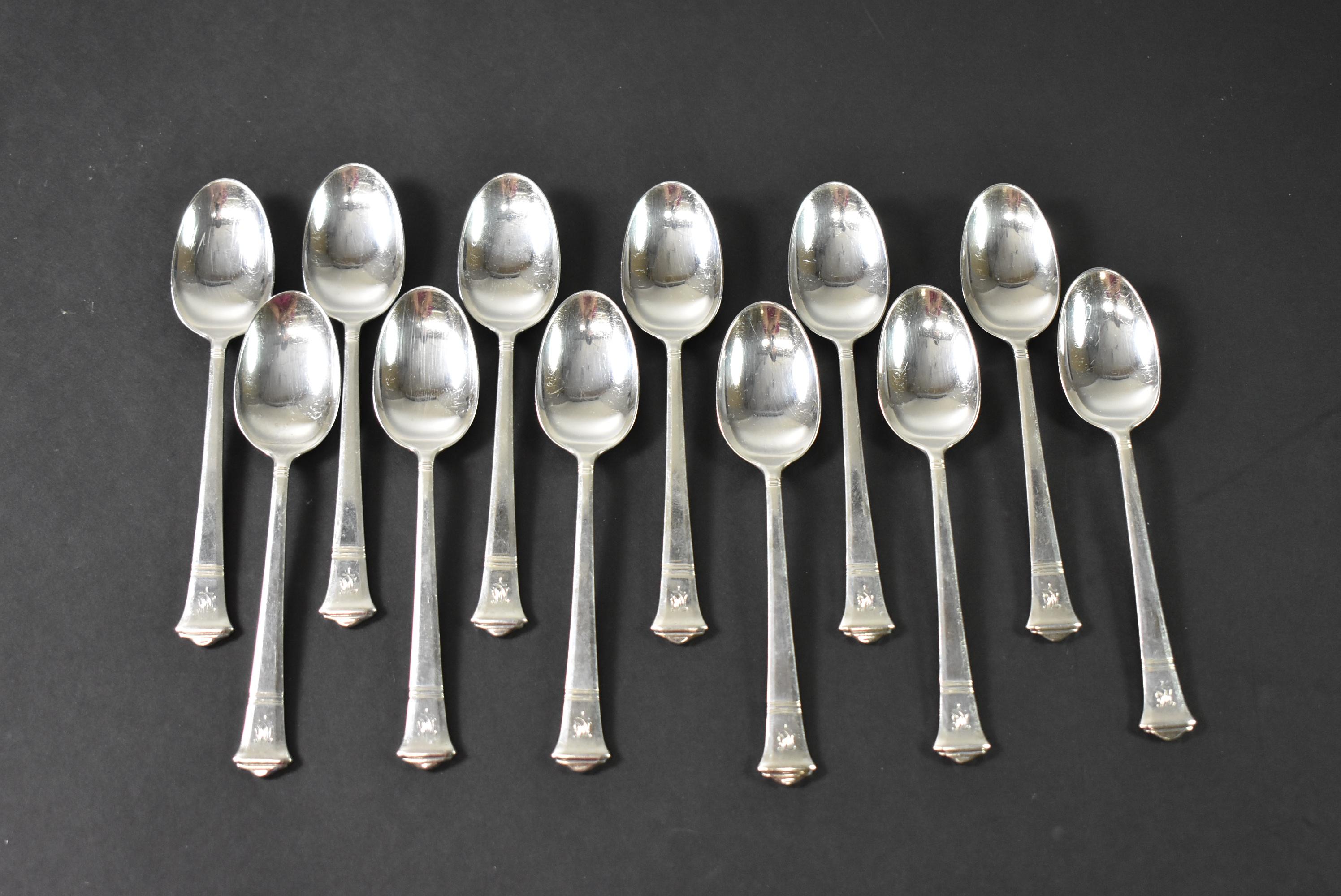 Tiffany & Co Hampton Sterling Silver, 130 pieces For Sale 9