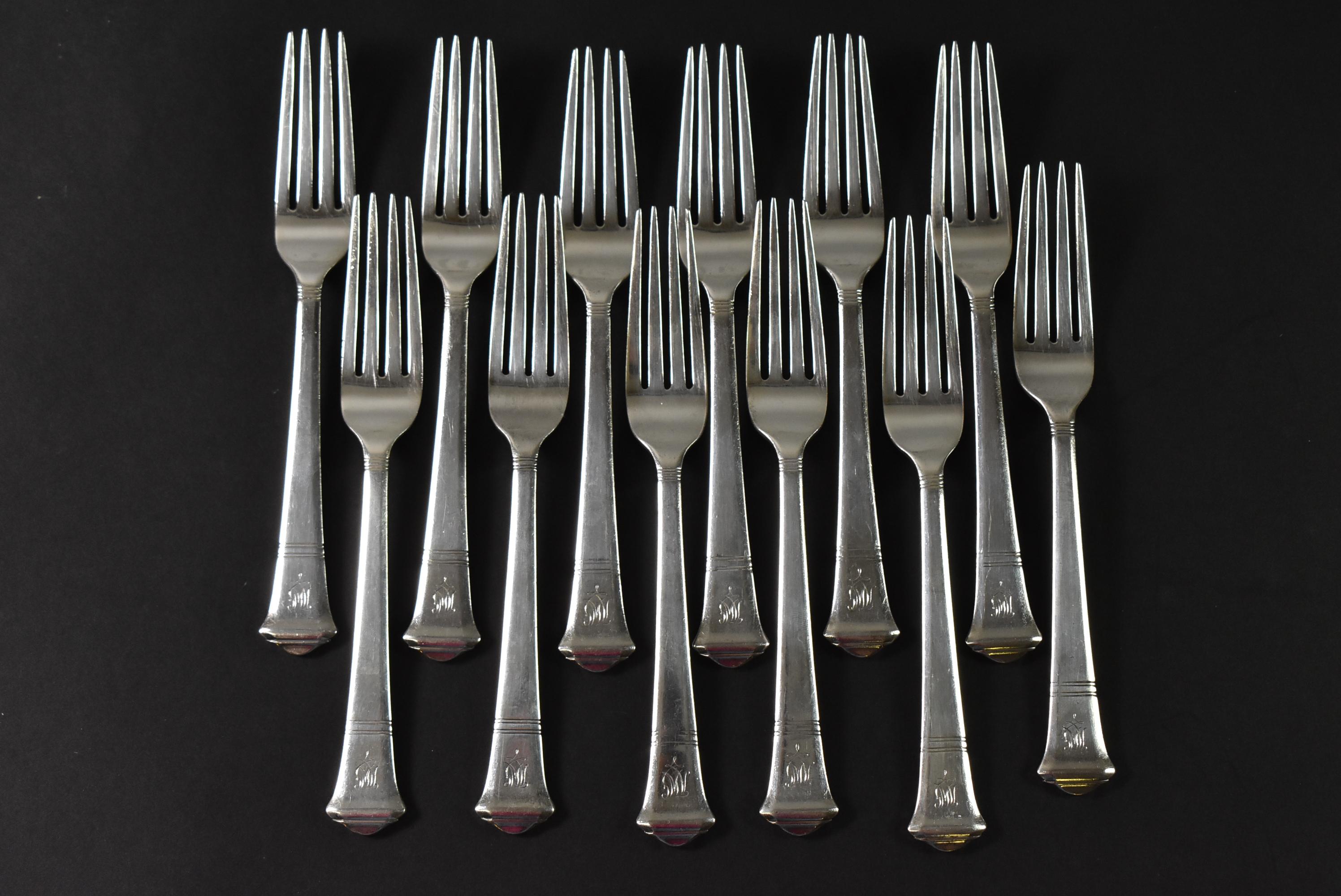 Tiffany & Co Hampton Sterling Silver, 130 pieces For Sale 2