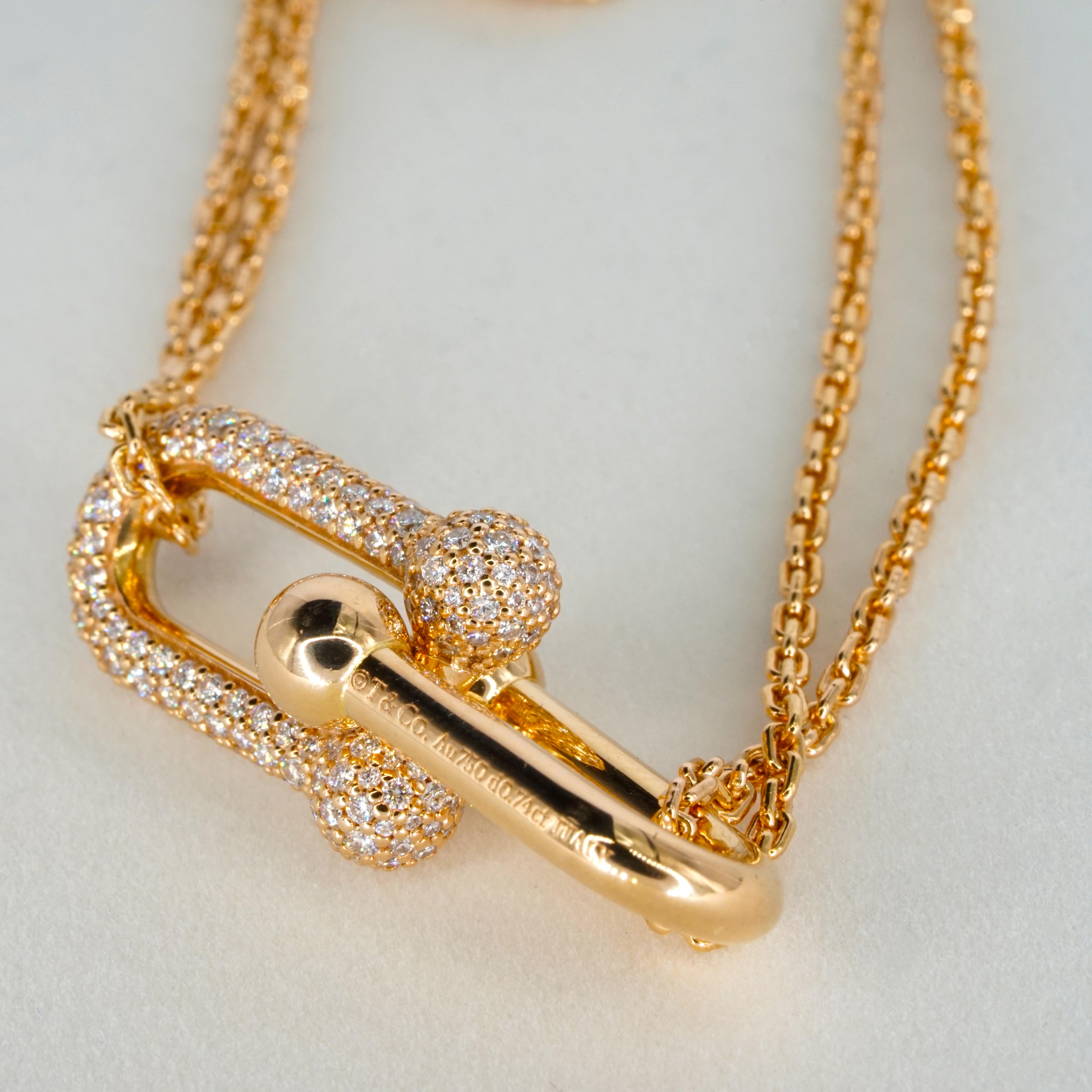Taglio rotondo Tiffany & Co. Collana con ciondolo con diamante a doppio anello in oro rosa 18 carati di Hardware. in vendita