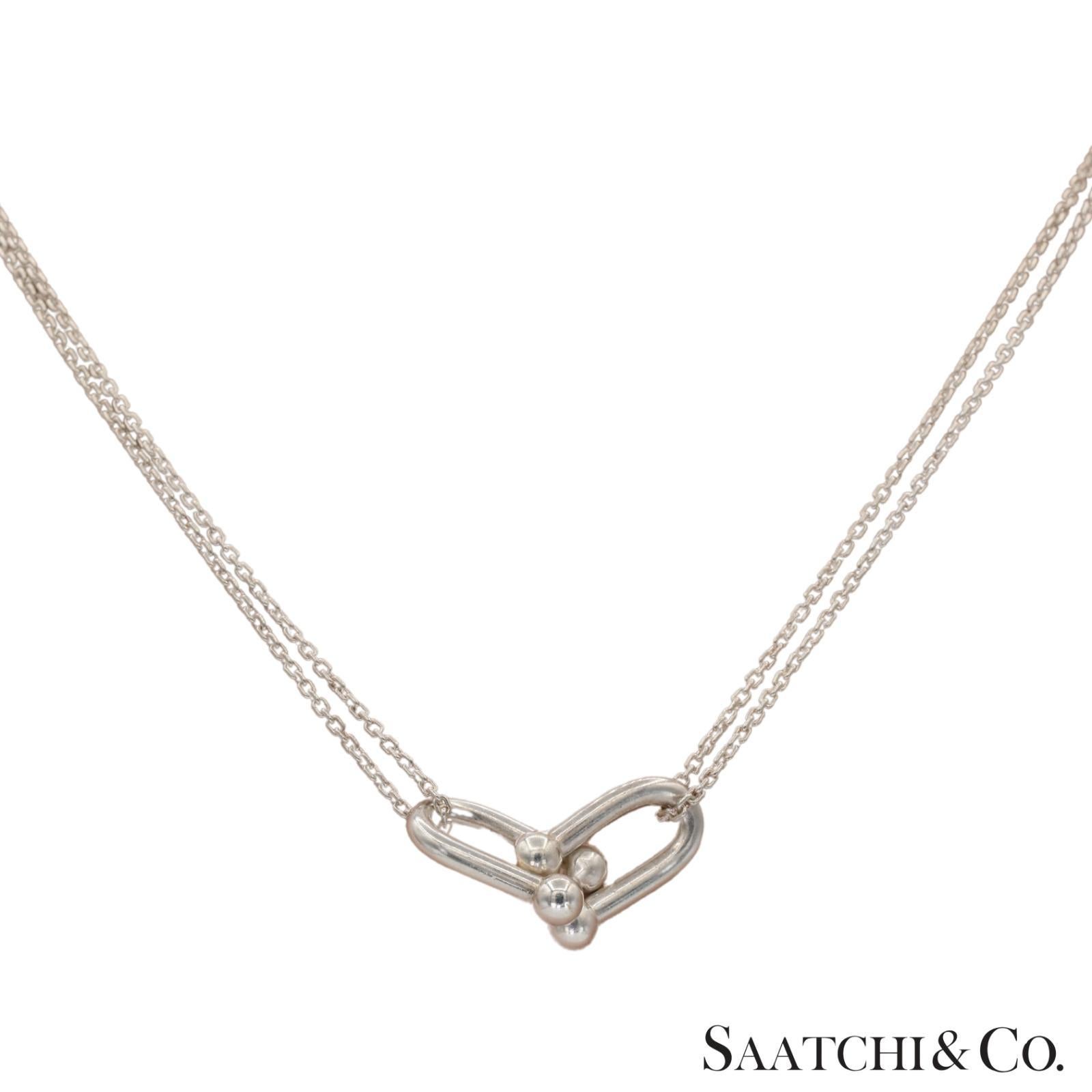 Tiffany & Co. Hardware Collana con ciondolo a doppio anello in argento sterling in vendita 3