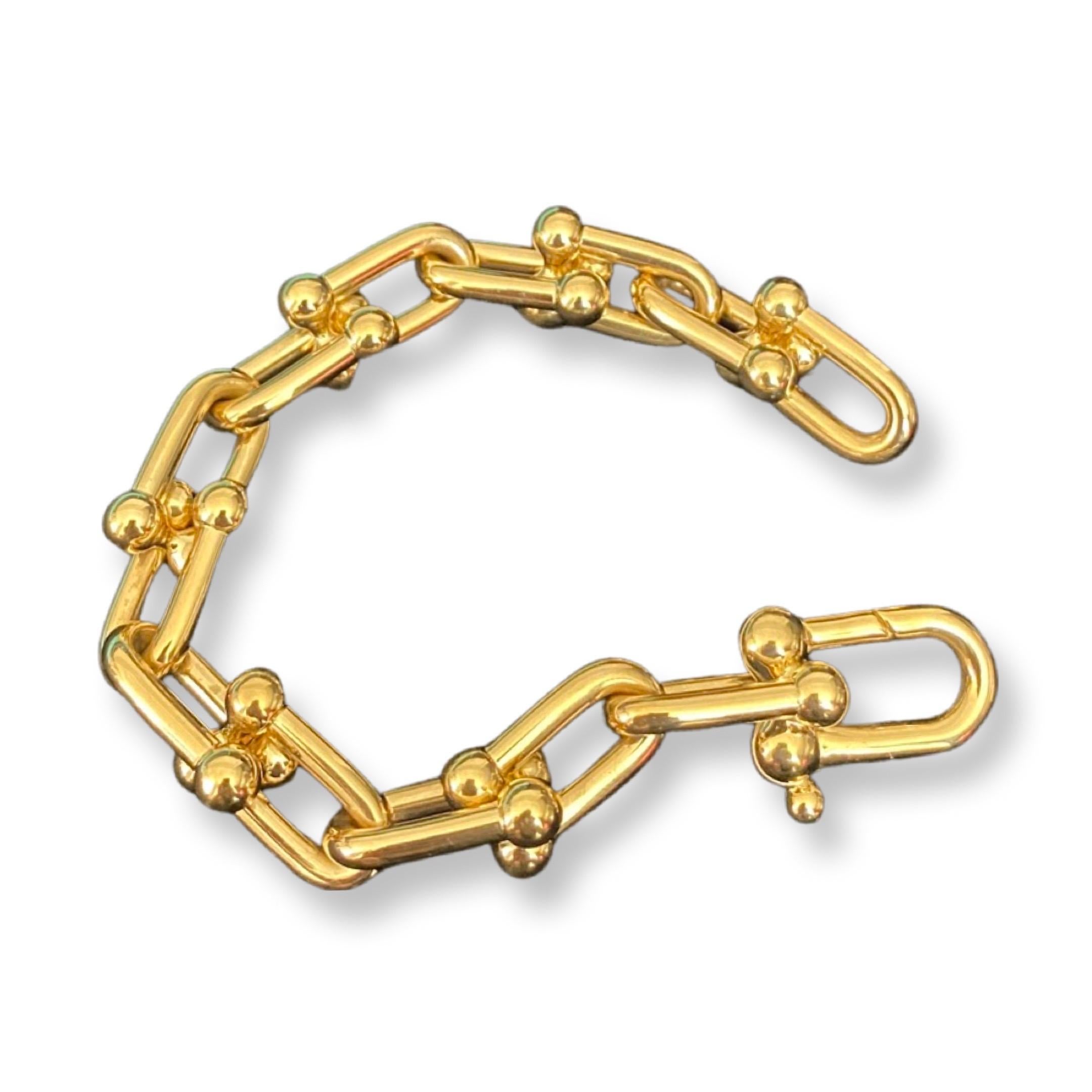 Bracelet en or jaune Tiffany Co Hardware, petit modèle Unisexe en vente