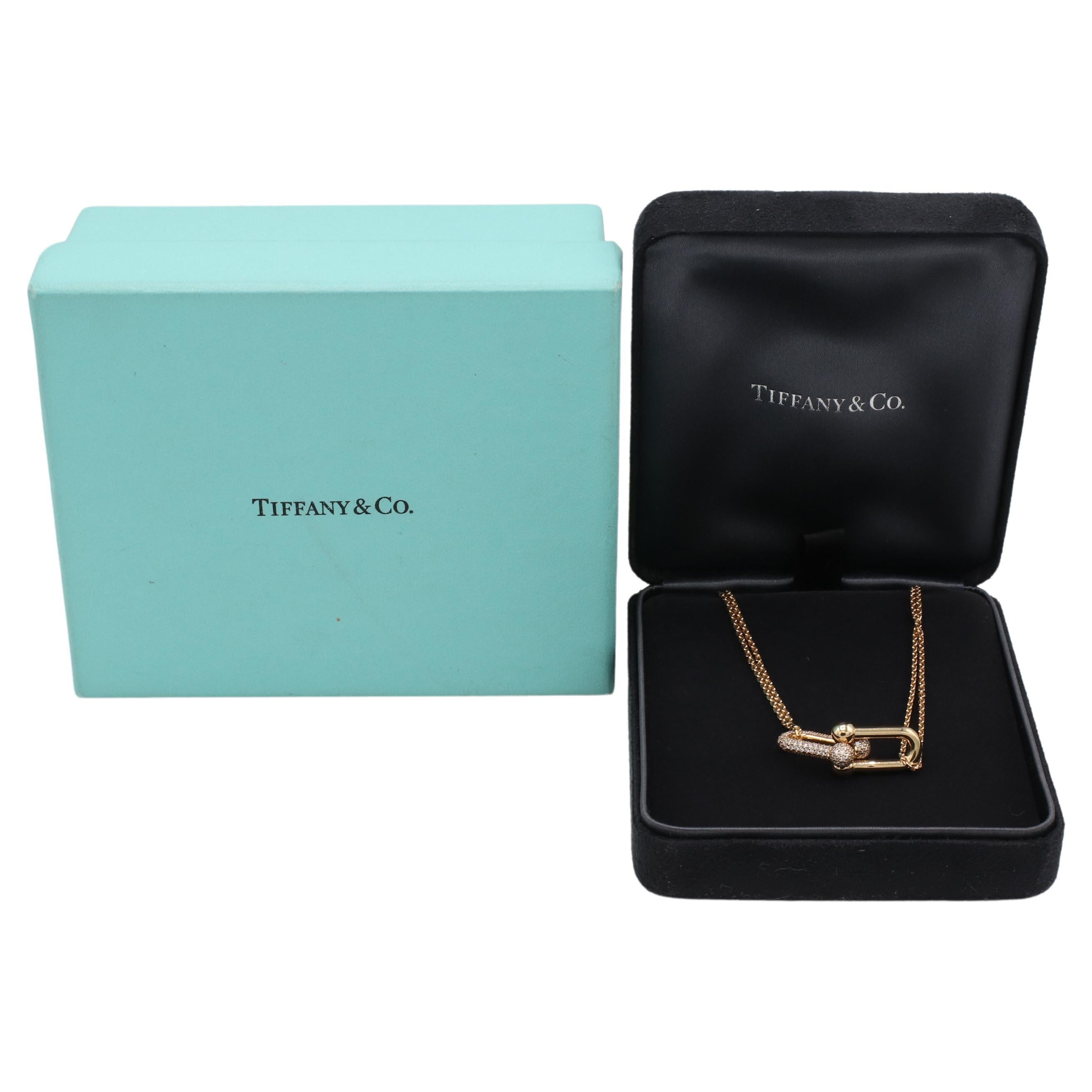 Tiffany & Co. HardWear Large Double Link Rose Gold Natural Diamond Pendant Necklace
Metal: 18k rose gold
Weight: 13.8 grams
Diamonds: 0.74 CTW round natural F-G VVS diamonds
Chain: 16 inches
Signed: 