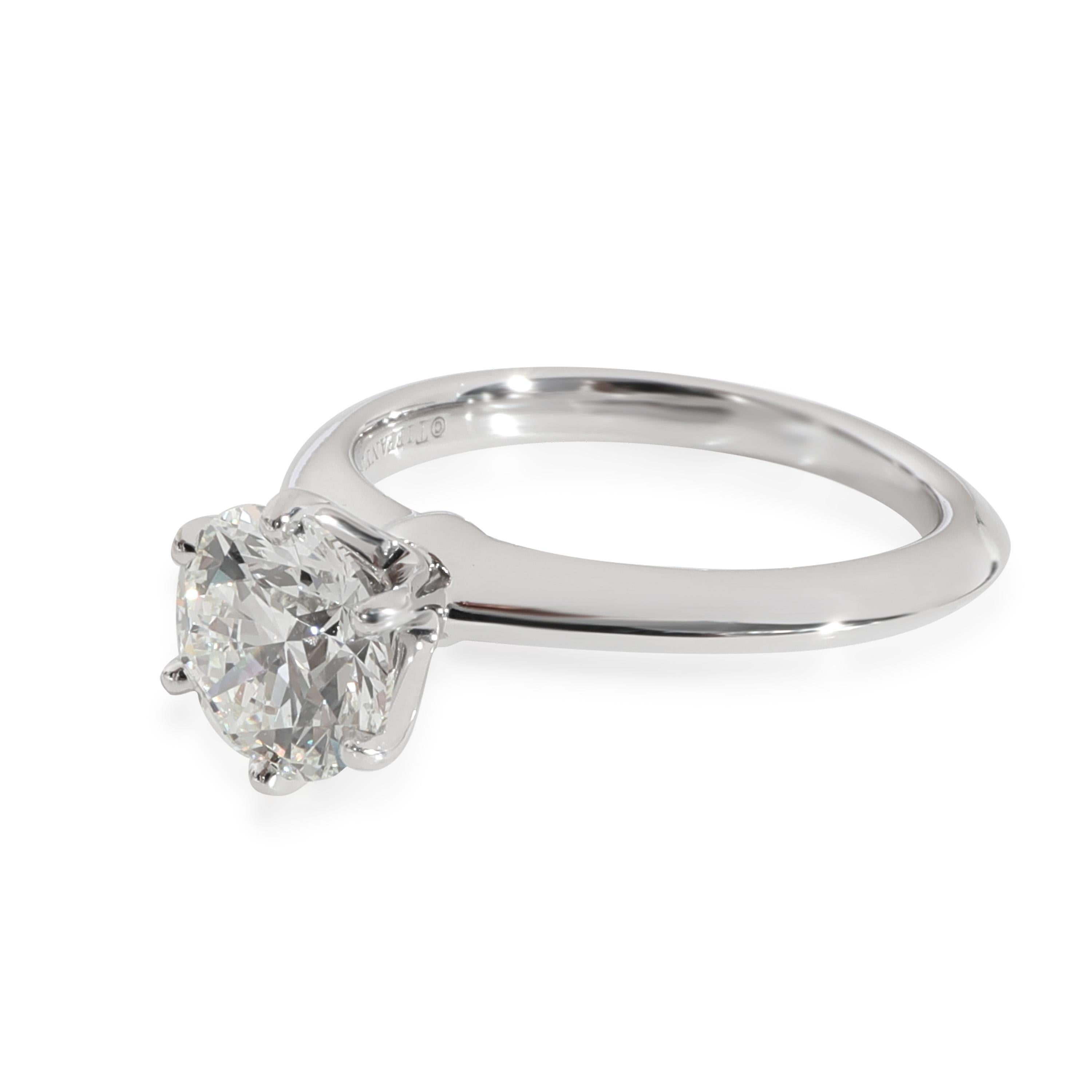Tiffany & Co. Diamond Engagement Ring in Platinum I VVS2 1.38 CTW In Excellent Condition For Sale In New York, NY