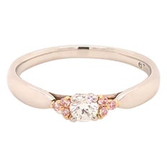 Tiffany & Co. Harmony Diamond, bague en platine avec pierres latérales en diamant rose fantaisie