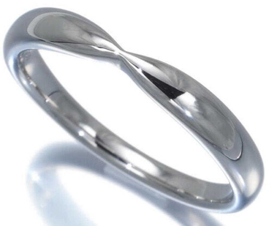 TIFFANY & Co. Alianza de Platino Harmony 3 mm 6,5

Metal: Platino
Tamaño: 6,5
Ancho de banda: 3 mm
Sello: ©TIFFANY&CO. Pt950
Estado: Nuevo, viene con bolsa y caja de Tiffany 
Precio Tiffany: 1.200

Autenticidad garantizada