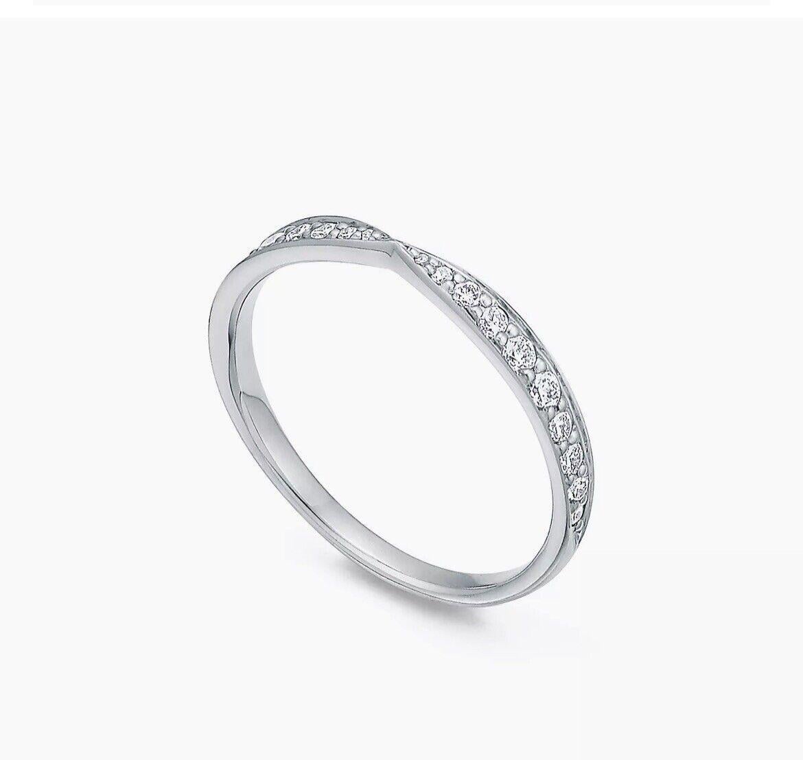 TIFFANY & Co. Harmony Platin Diamant 1.8mm Band Ring 6.5 im Zustand „Hervorragend“ im Angebot in Los Angeles, CA