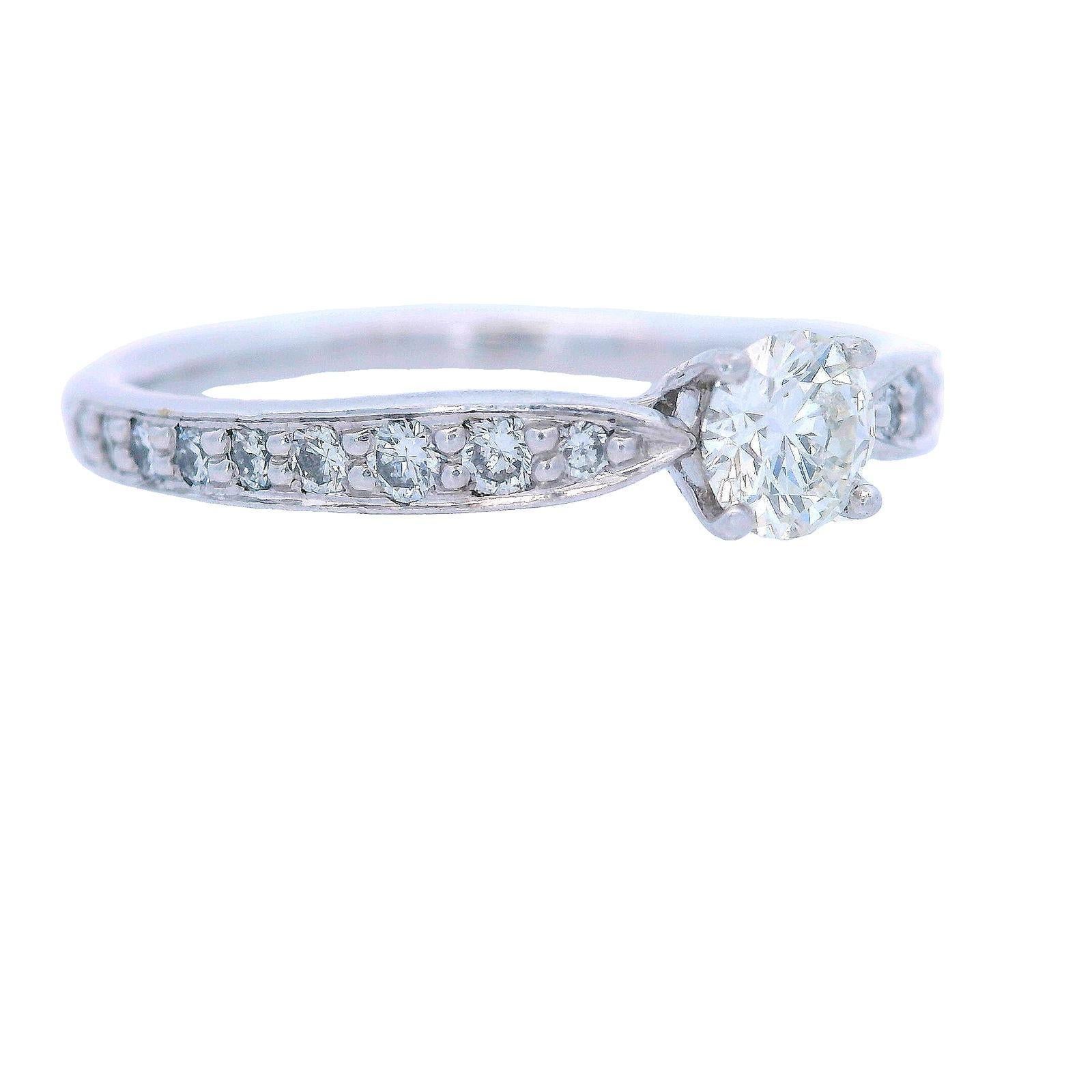 Tiffany & Co. Harmony Platinum Engagement Ring with Diamonds In condizioni buone in vendita a Aventura, FL