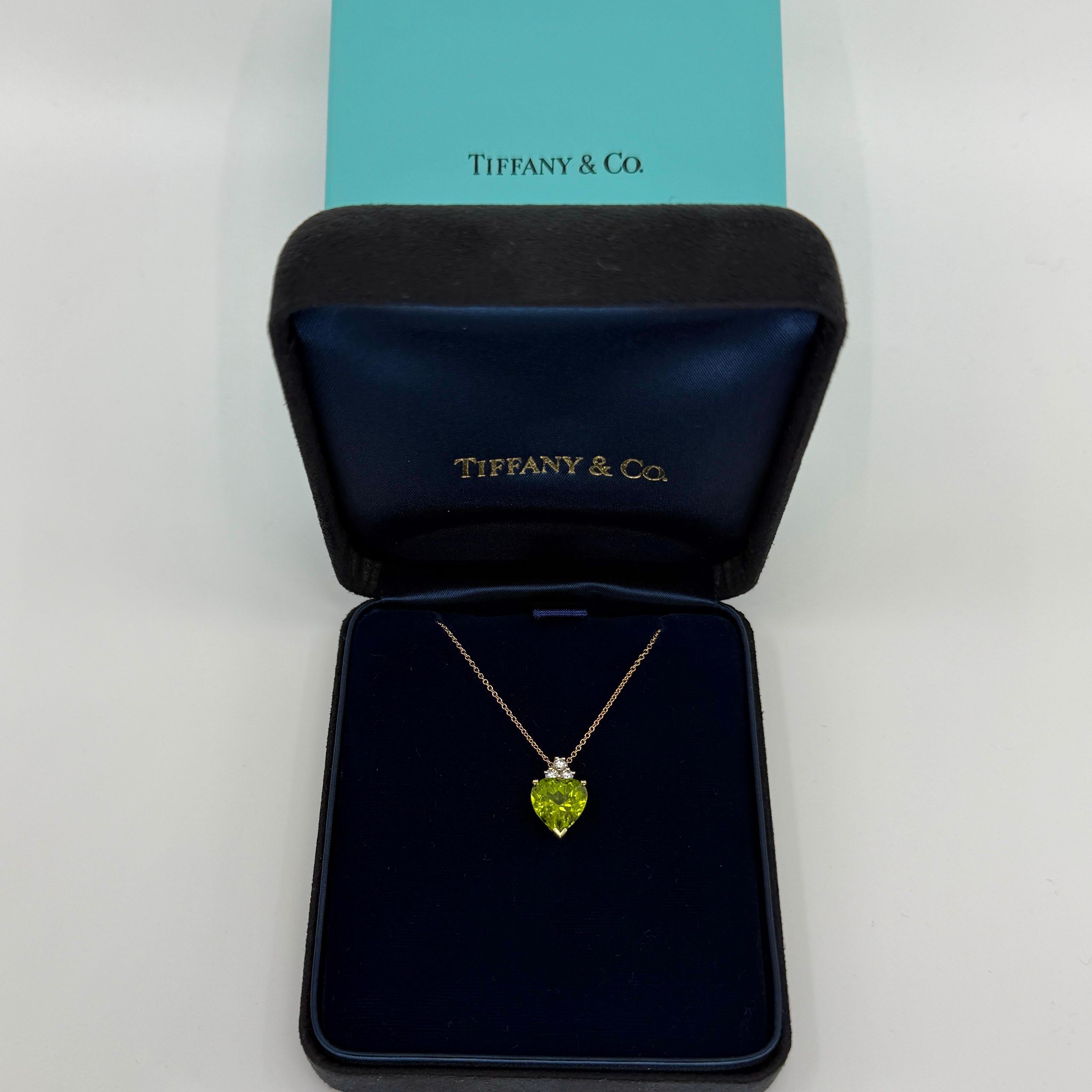 Tiffany & Co Collier pendentif en or jaune 18k avec péridot vert taillé en cœur et diamants en vente 5
