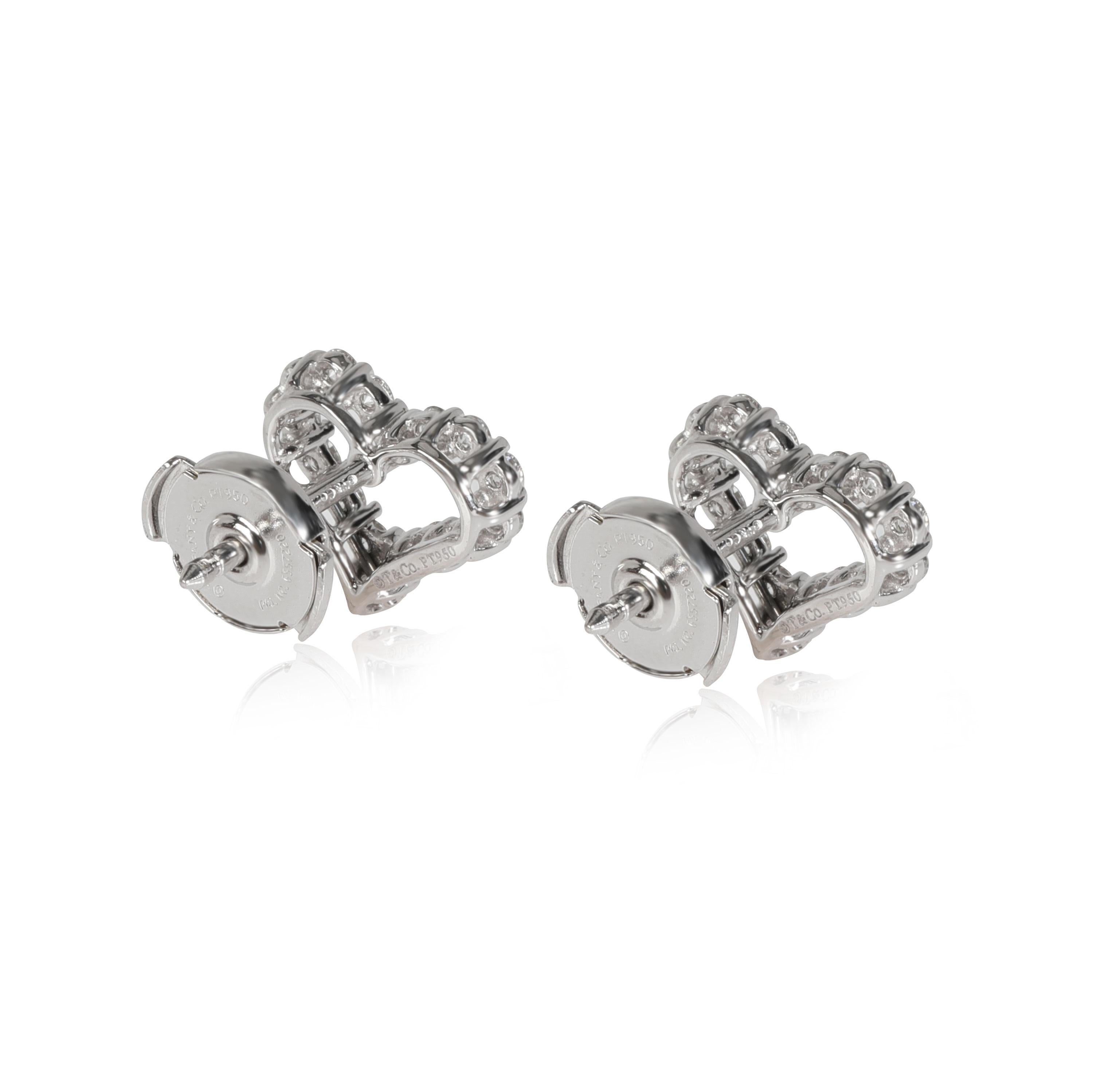 Tiffany & Co. Boucle d'oreille avec diamant en forme de cœur en platine 0,57 CTW

DÉTAILS PRIMAIRES
SKU : 116201
Titre de la liste : Tiffany & Co. Boucle d'oreille avec diamant en forme de cœur en platine 0,57 CTW
Description de l'état : Prix de