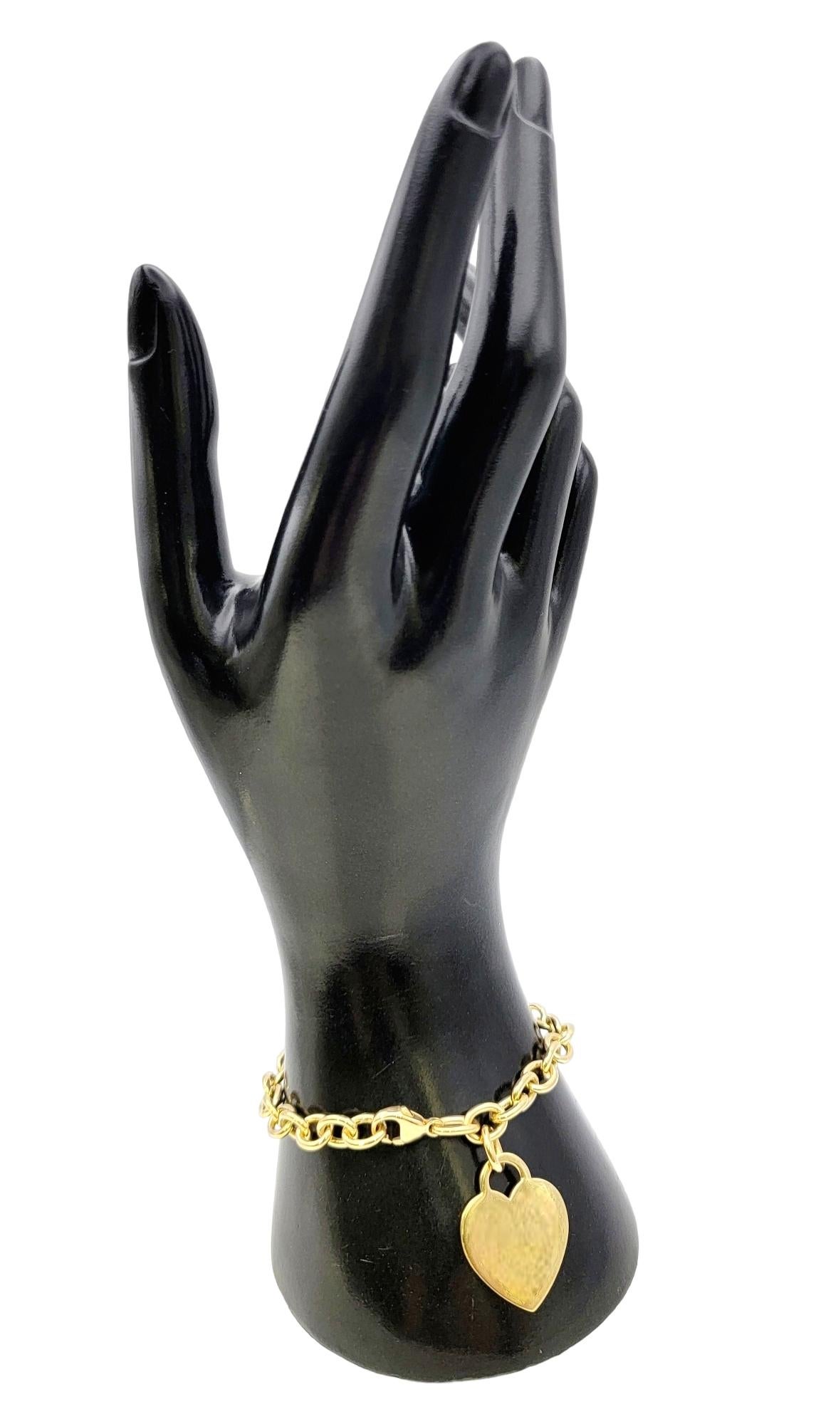 Tiffany & Co. Bracelet à maillons avec étiquette en forme de cœur en or jaune poli 18 carats en vente 7