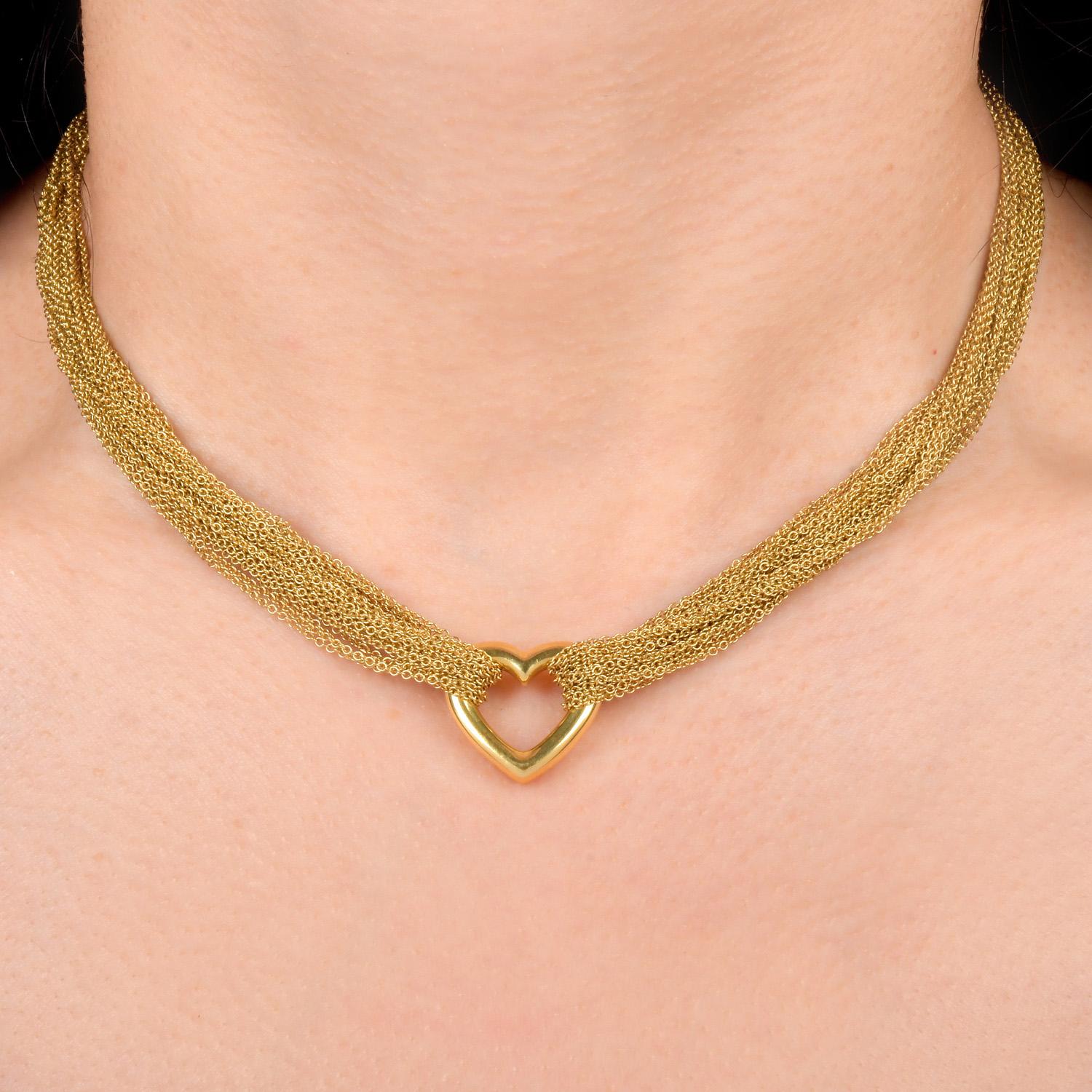 Tiffany & Co. Cuore a levetta in oro giallo 18 carati a più fili  Collana in vendita 5
