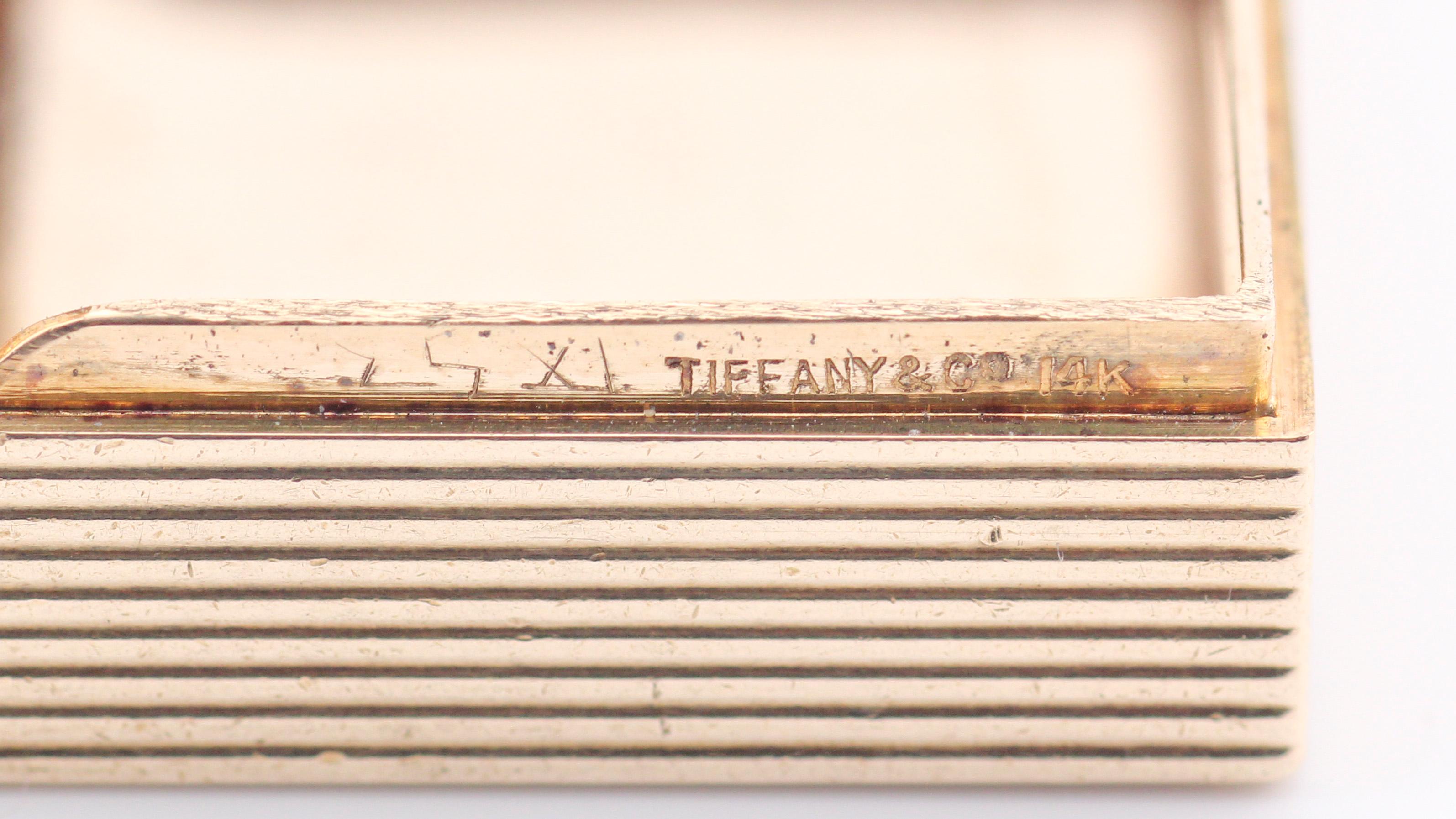 Tiffany & Co. Boîte à pilules vintage en or 14k en vente 7