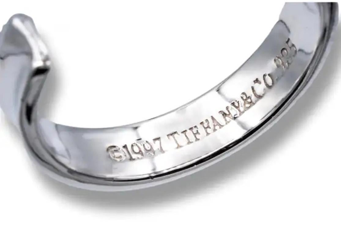 Tiffany & Co. Hoop Earrings T & Co. 1837  Sterling Silver Box and Pouch In Excellent Condition For Sale In Dearborn, MI