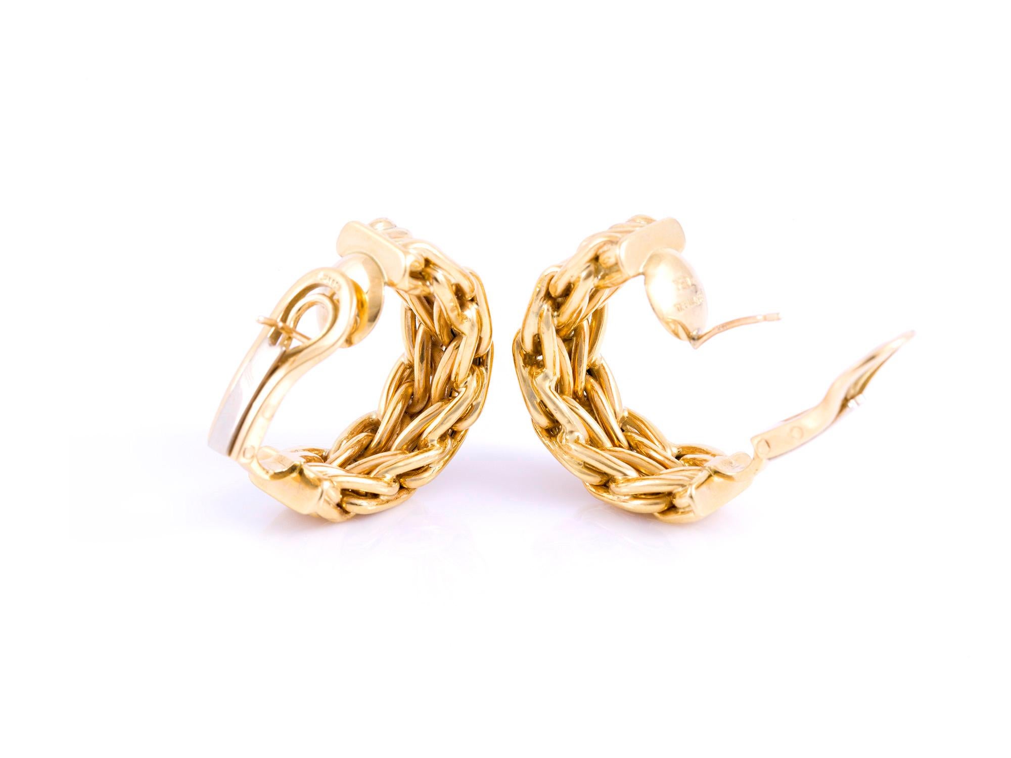 The earrings are finely crafted in 18k yellow gold and weighing approximately total of 11.21 dwt.

Signed by Tiffany & Co.