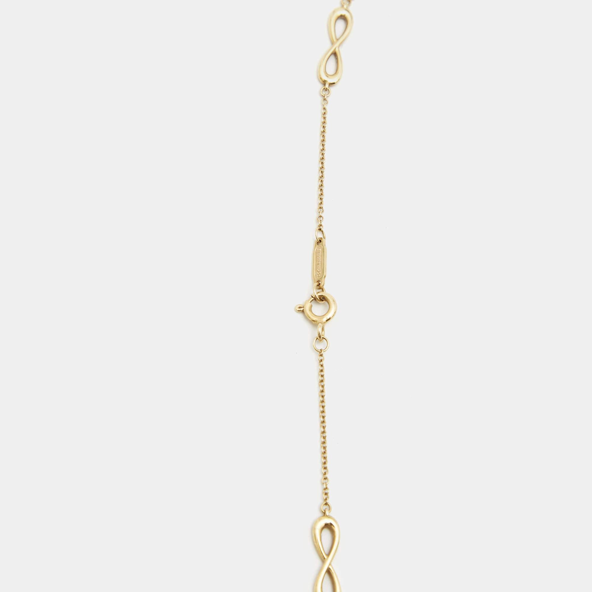 Tiffany & Co. Infinity 18k Yellow Gold Necklace In Good Condition In Dubai, Al Qouz 2